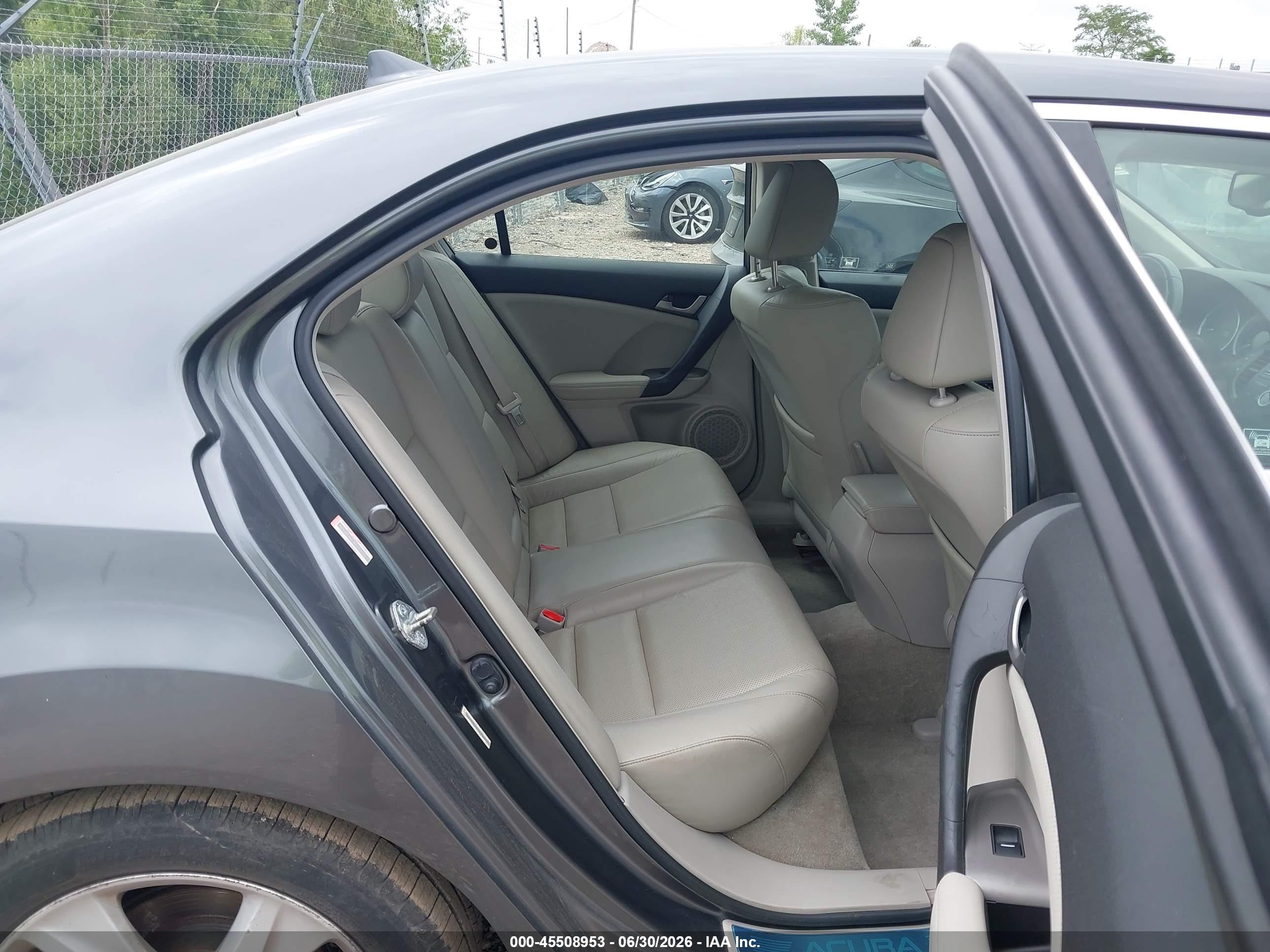 2010 Acura Tsx 2.4 Gray vin: JH4CU2F67AC040910