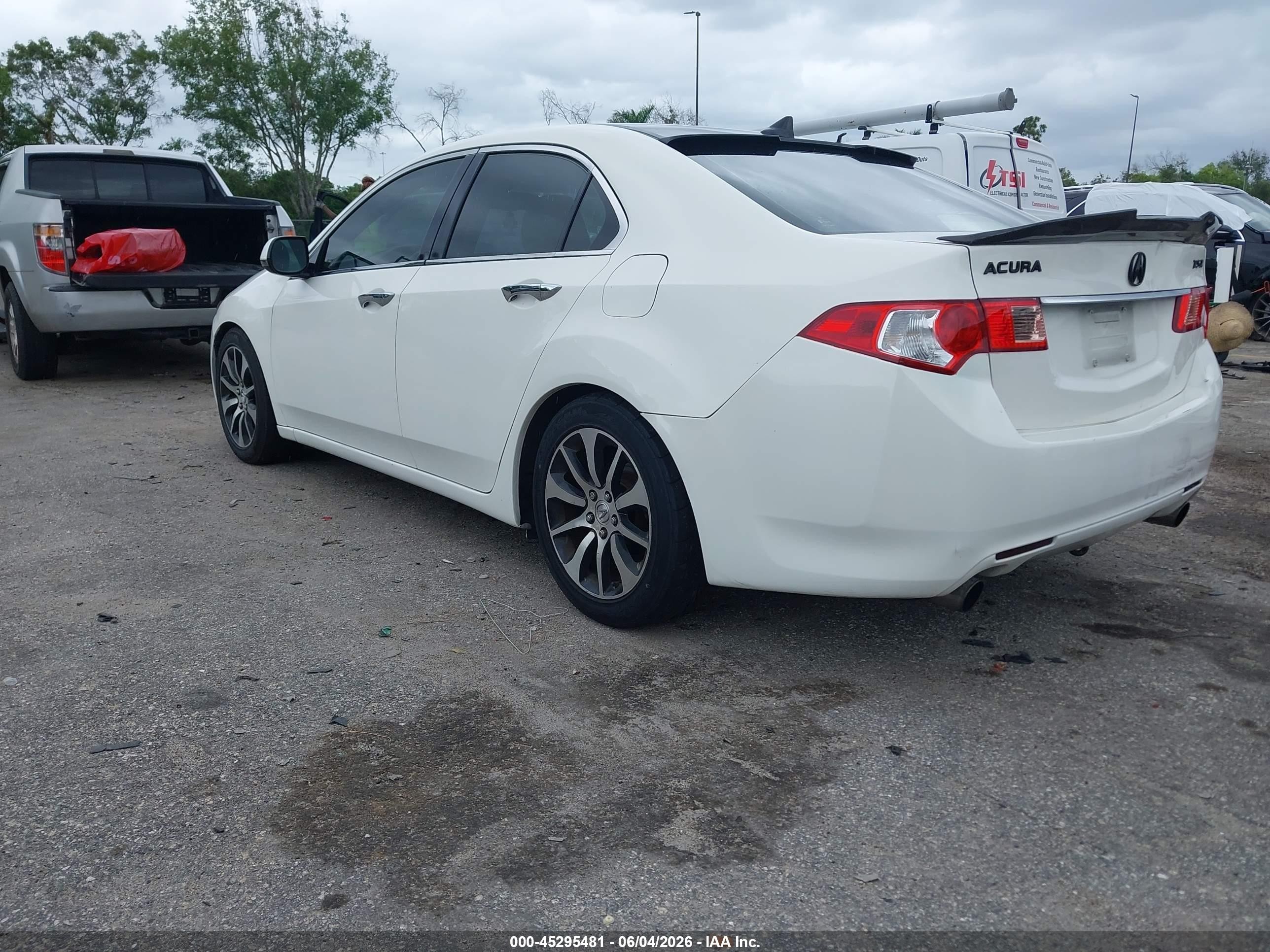 2011 Acura Tsx 2.4 White vin: JH4CU2F67BC007309