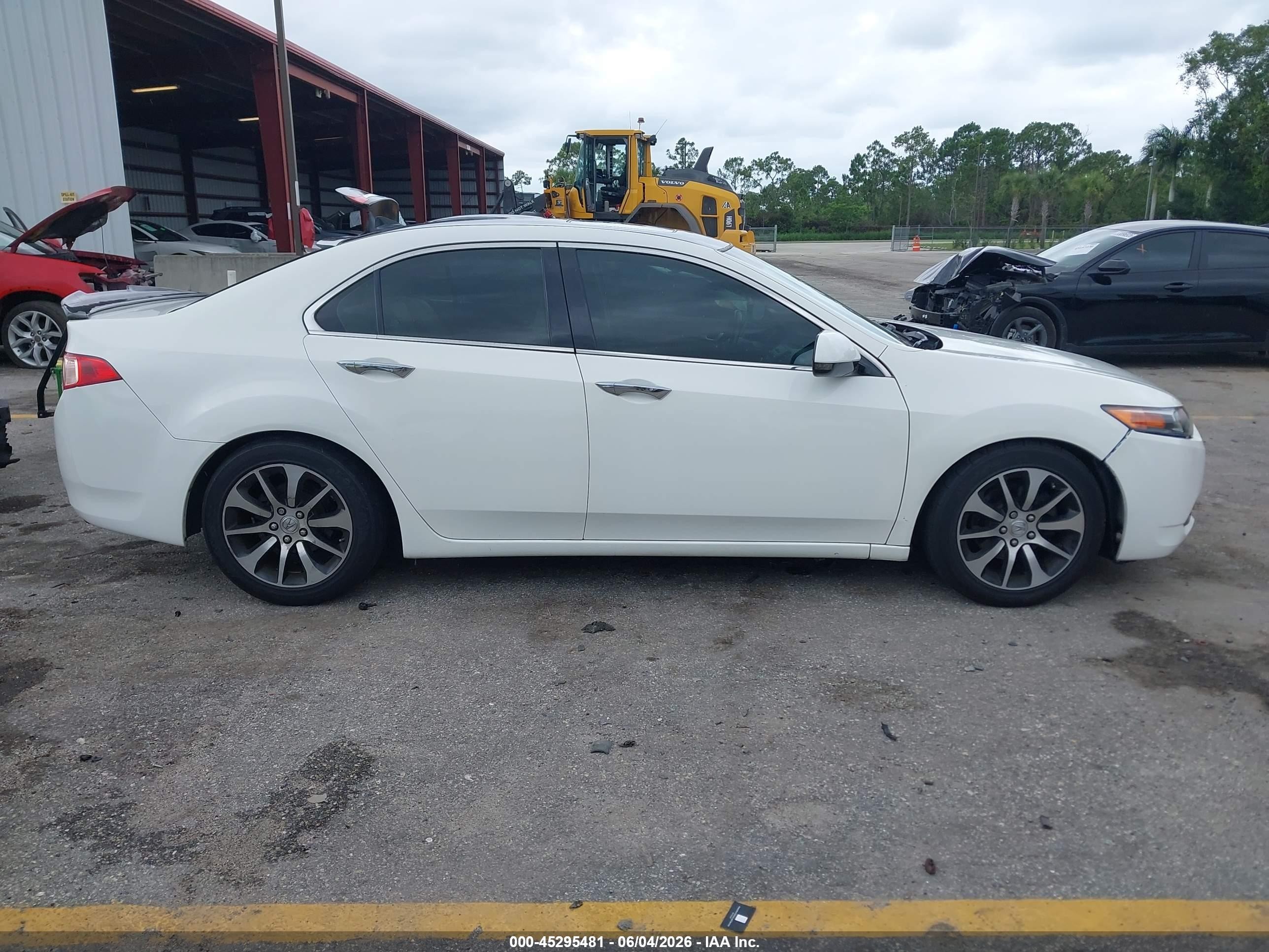 2011 Acura Tsx 2.4 White vin: JH4CU2F67BC007309