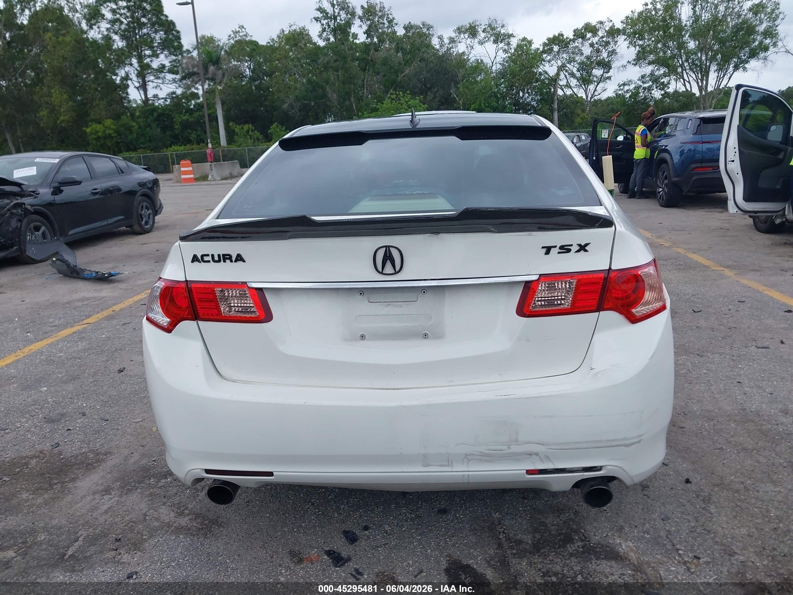 2011 Acura Tsx 2.4 White vin: JH4CU2F67BC007309