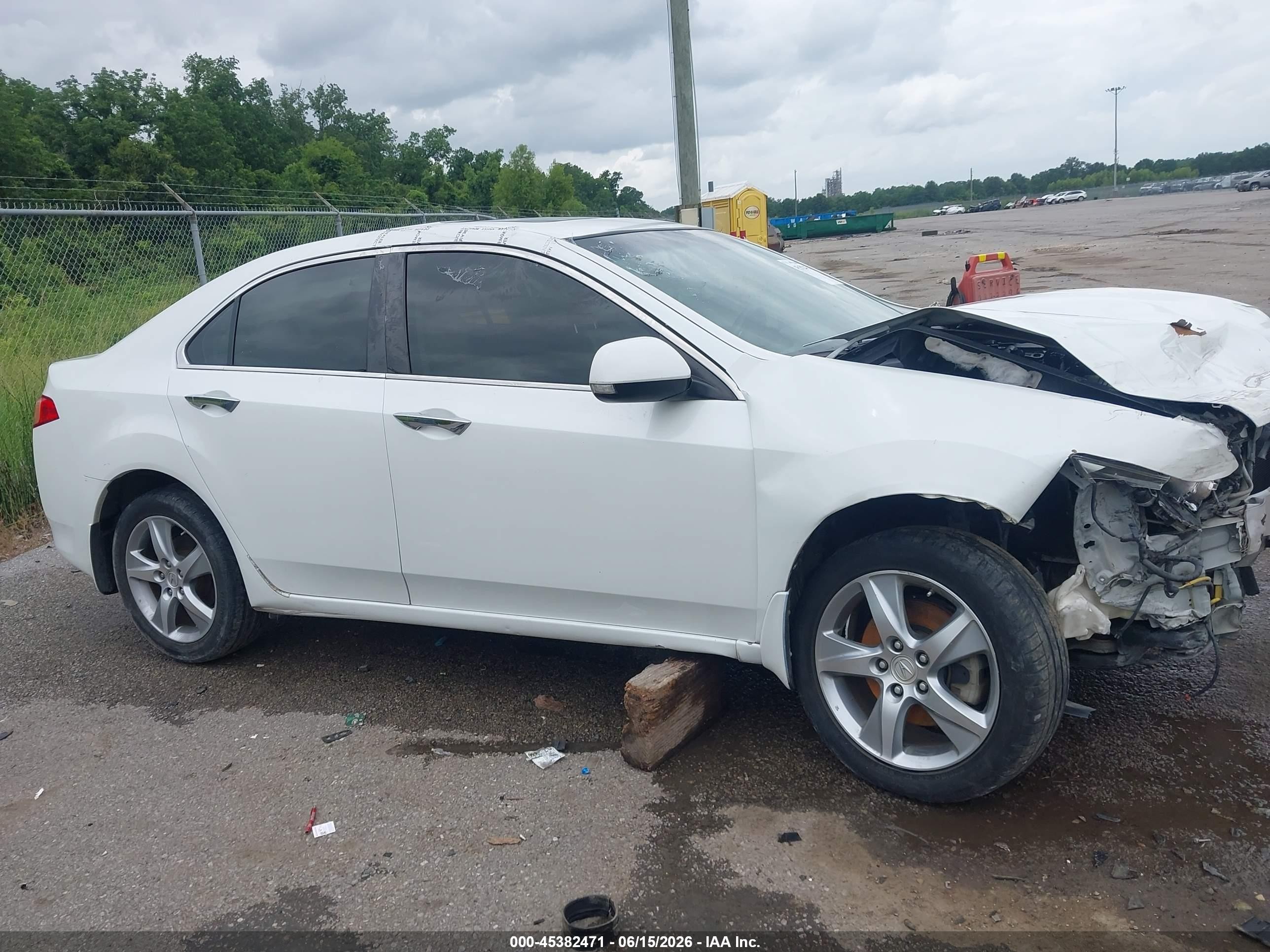 2013 Acura Tsx 2.4 White vin: JH4CU2F67DC003442