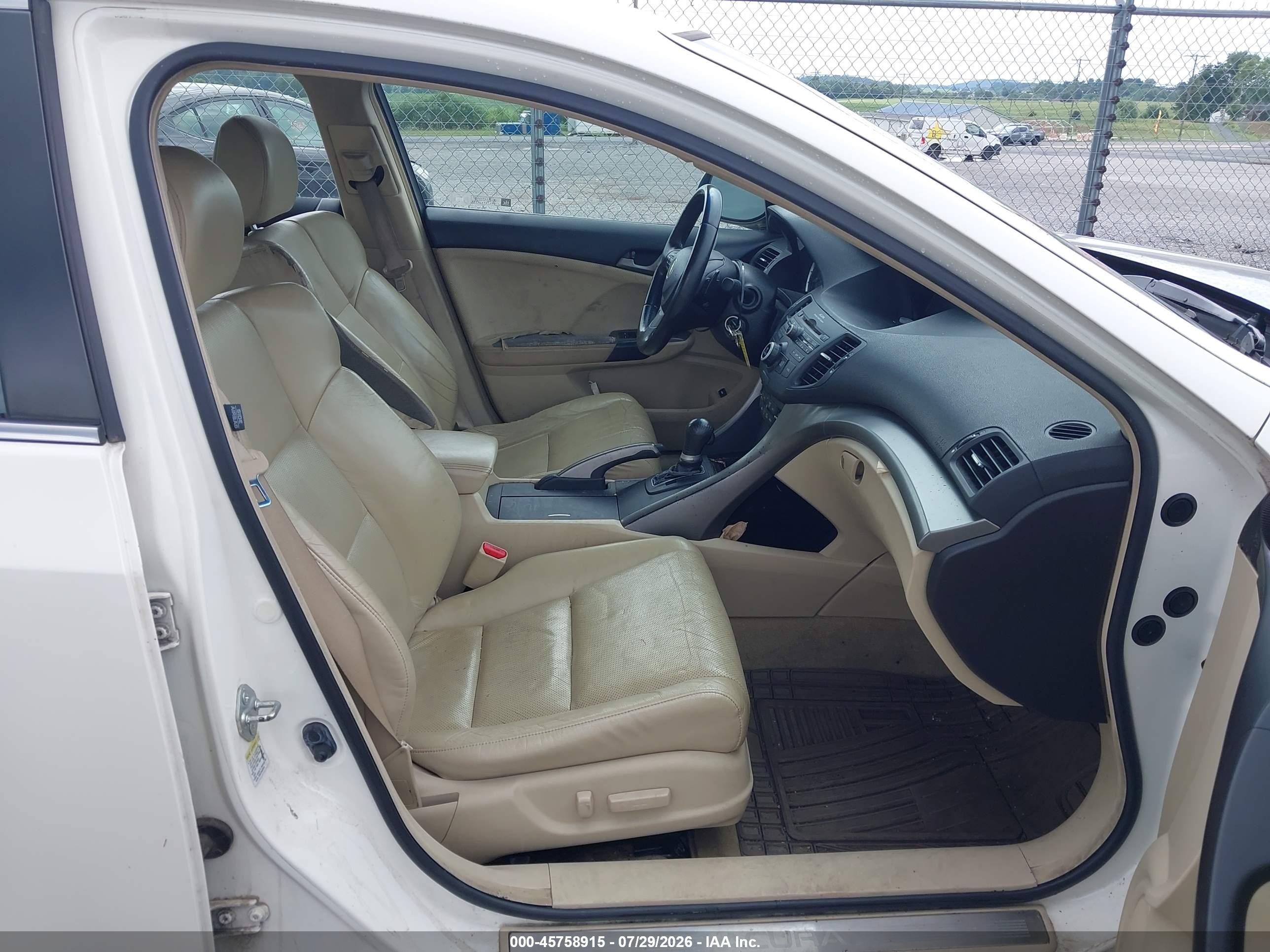 2010 Acura Tsx 2.4 White vin: JH4CU2F68AC005745