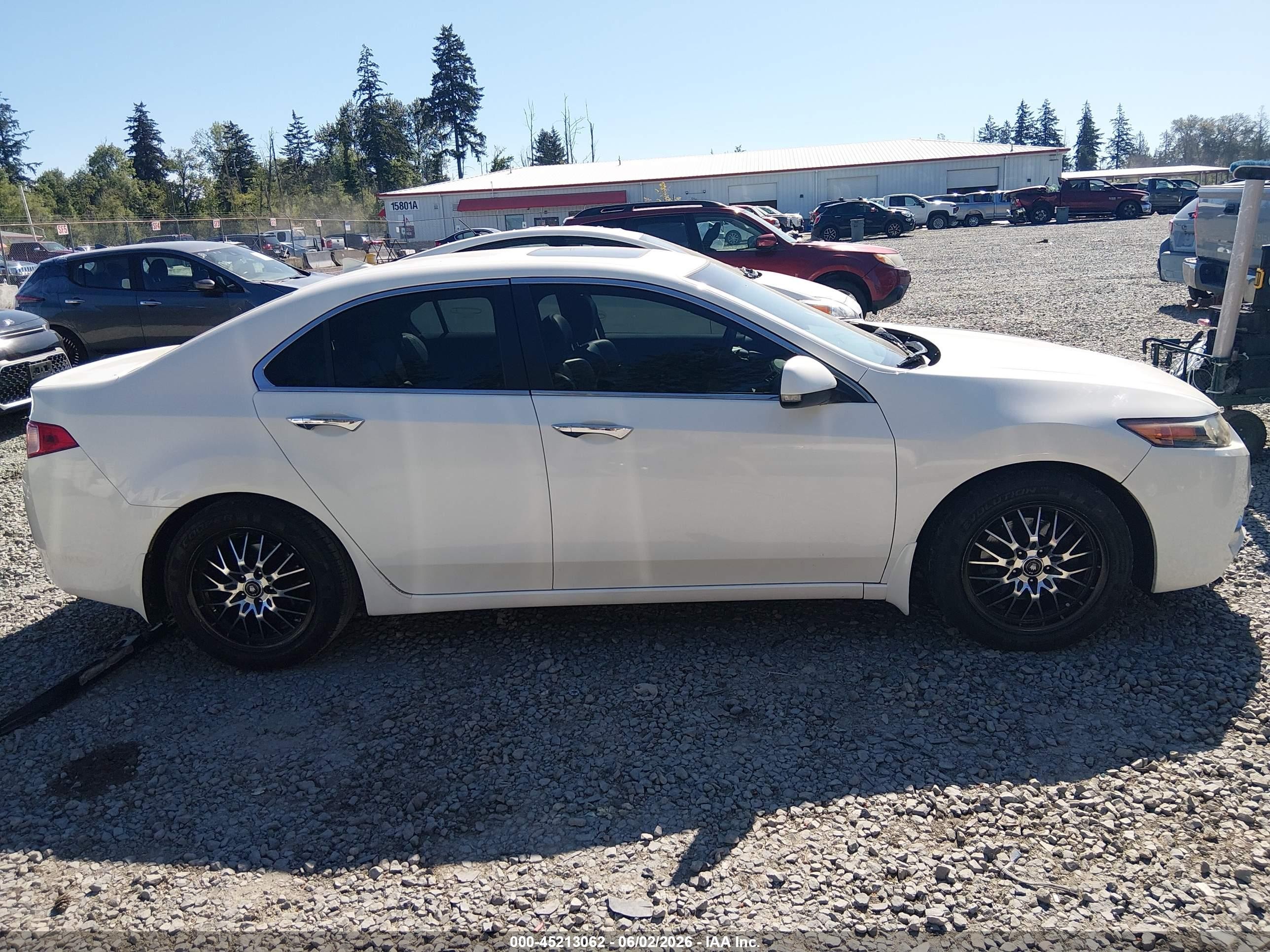2011 Acura Tsx 2.4 White vin: JH4CU2F68BC003799