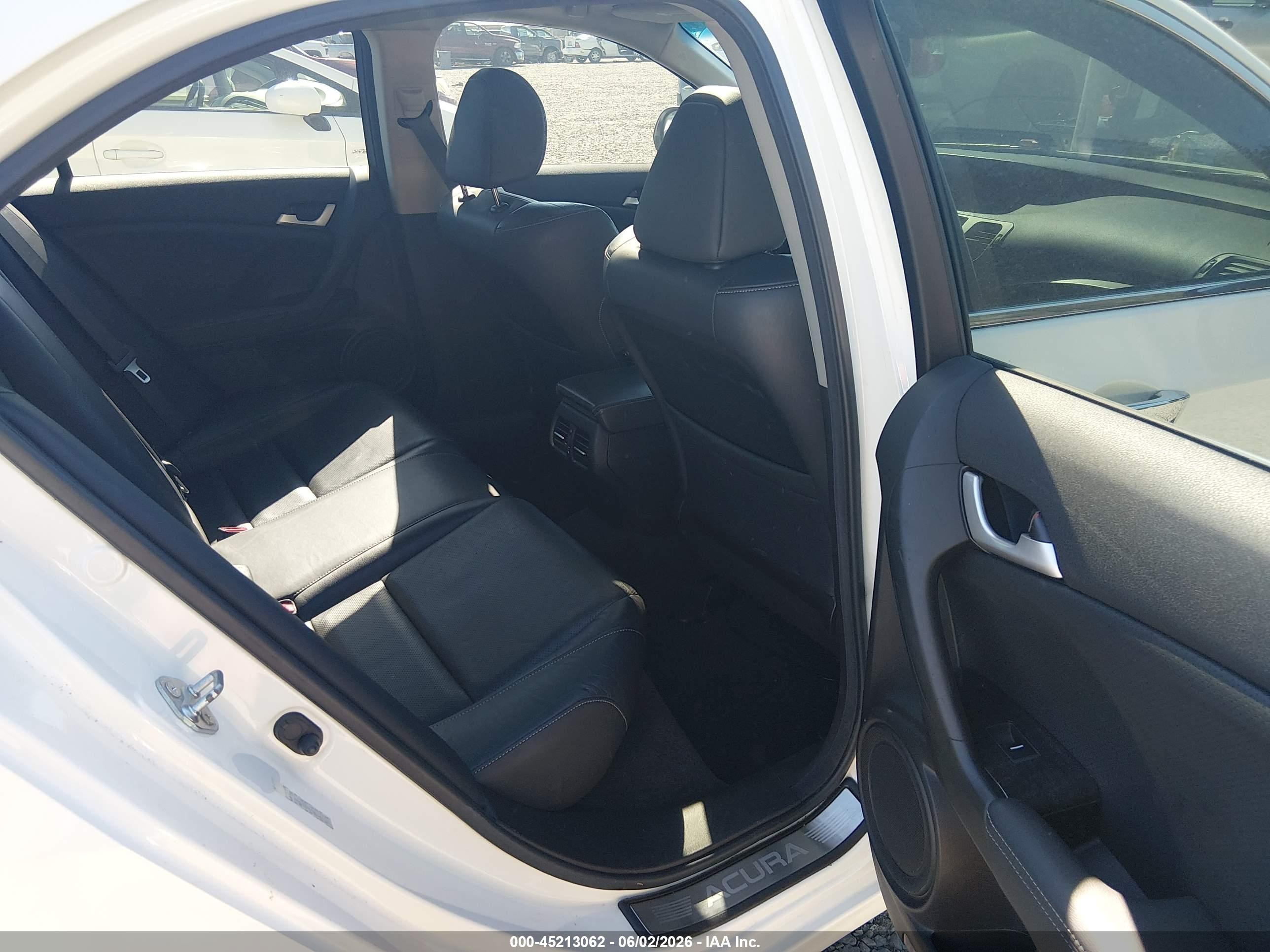 2011 Acura Tsx 2.4 White vin: JH4CU2F68BC003799