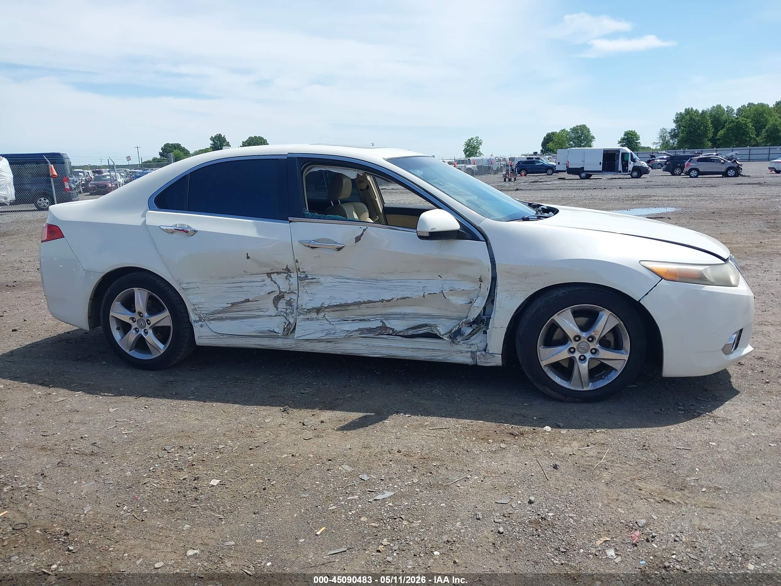 2011 Acura Tsx 2.4 White vin: JH4CU2F68BC015290