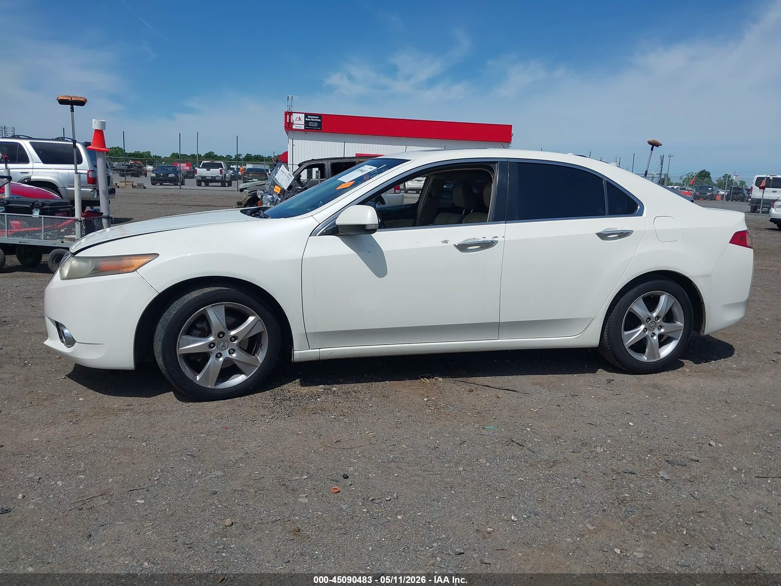 2011 Acura Tsx 2.4 White vin: JH4CU2F68BC015290