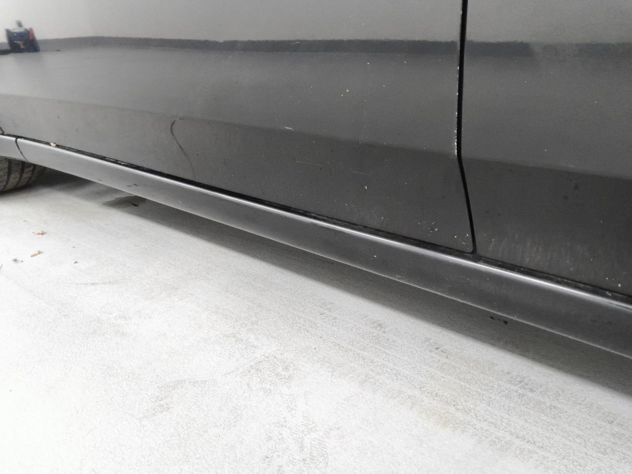 2010 Acura Tsx Black vin: JH4CU2F69AC000506 Damage: Left Rocker Panel, Chipped, 3