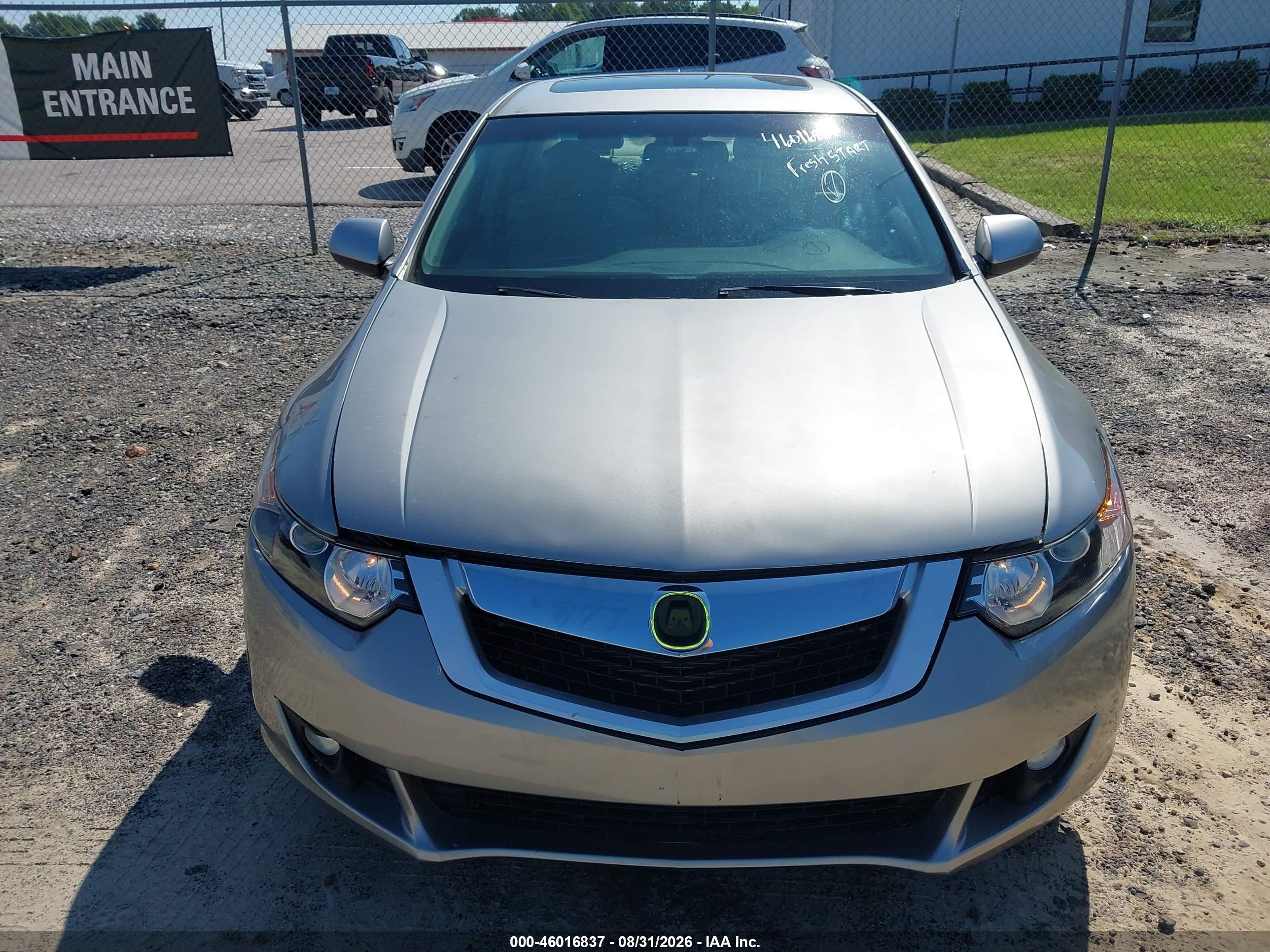 2010 Acura Tsx 2.4 Silver vin: JH4CU2F69AC005110