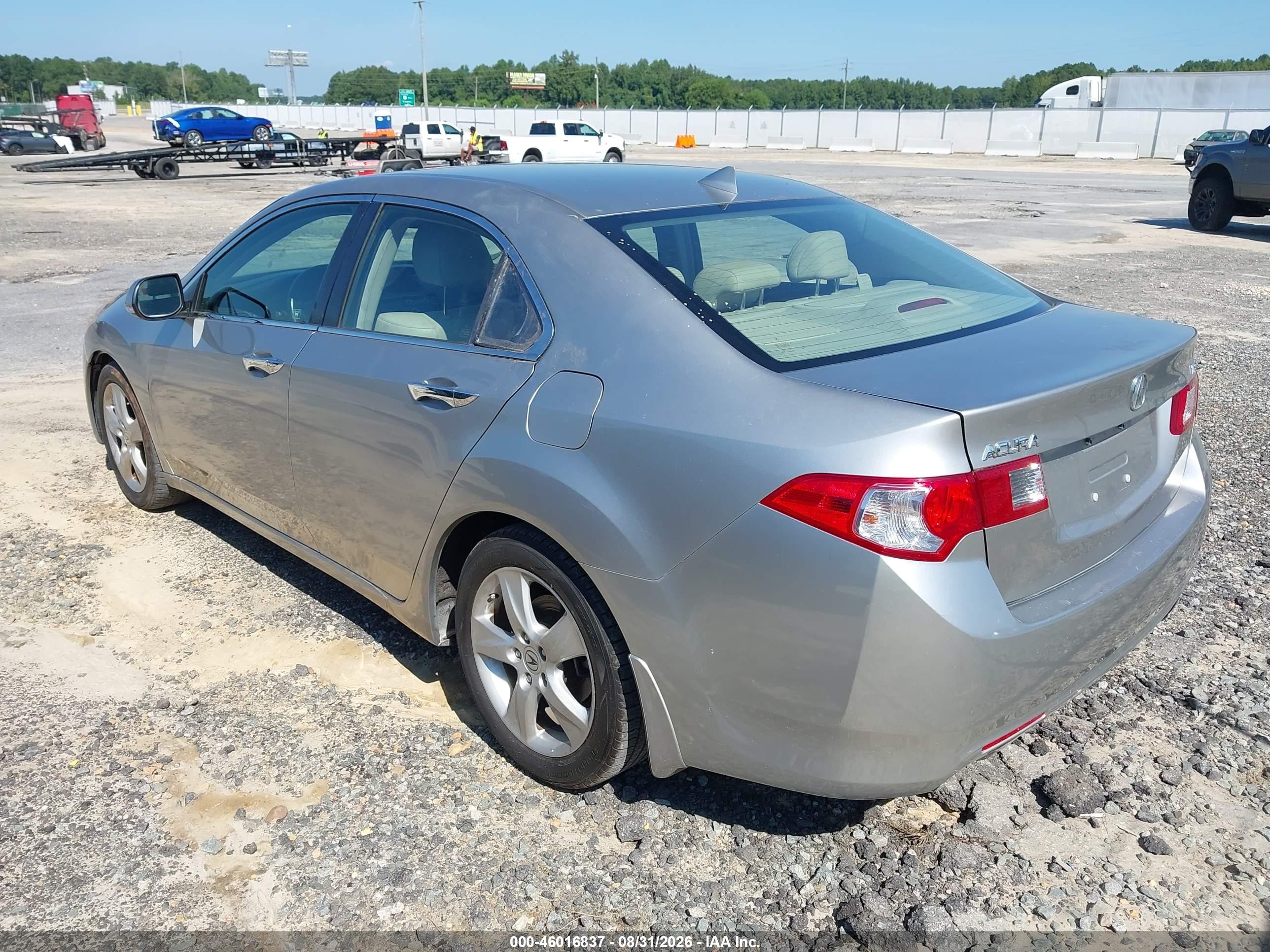 2010 Acura Tsx 2.4 Silver vin: JH4CU2F69AC005110