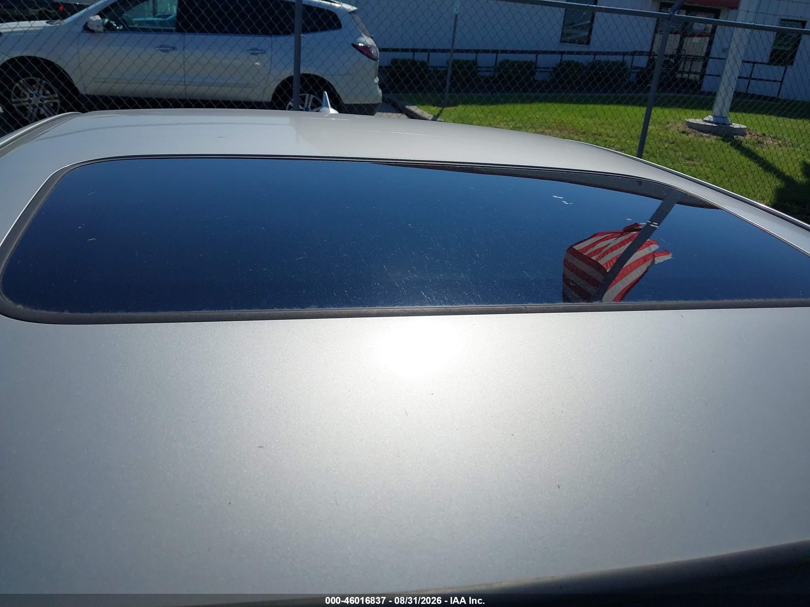 2010 Acura Tsx 2.4 Silver vin: JH4CU2F69AC005110