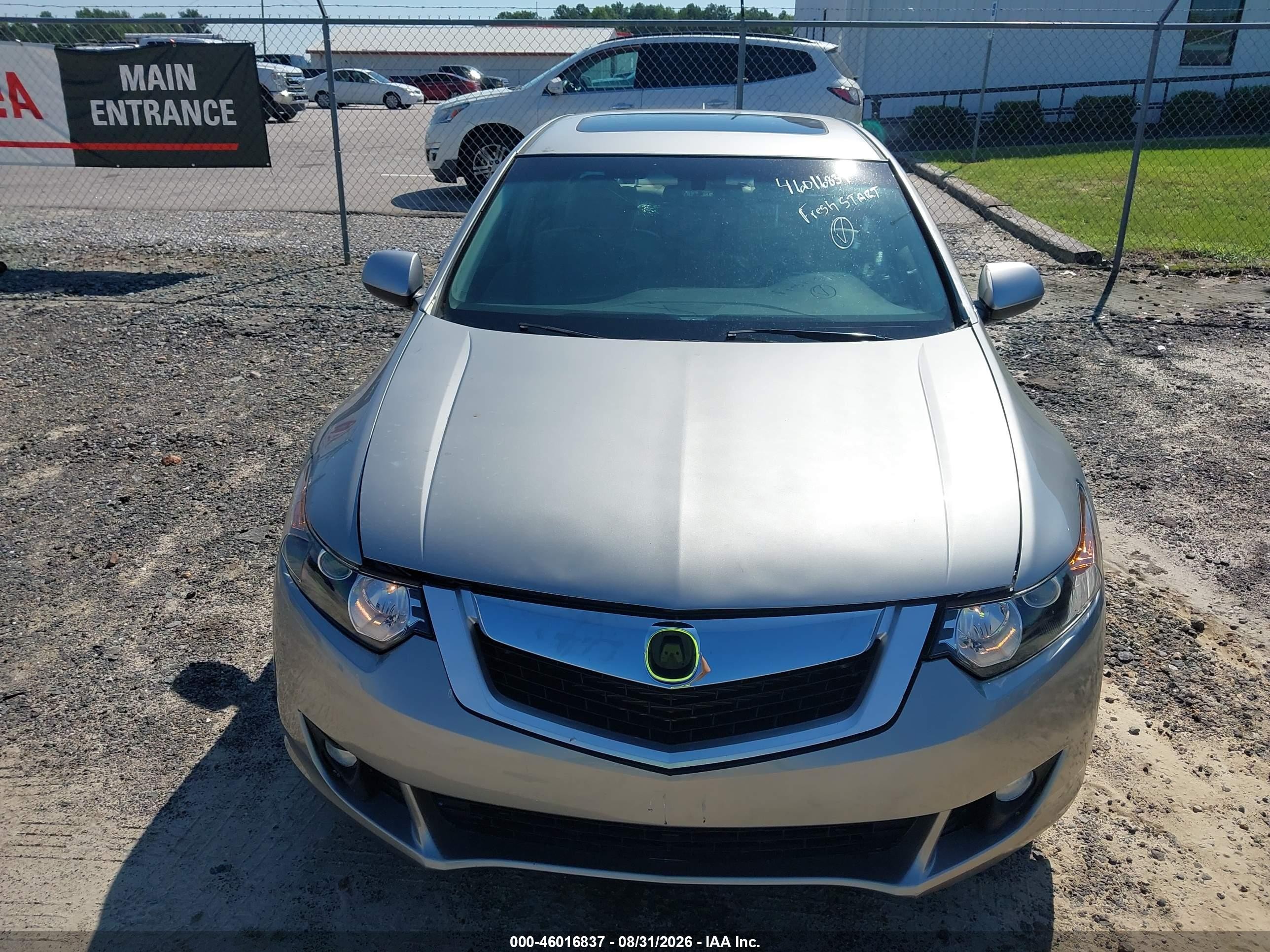 2010 Acura Tsx 2.4 Silver vin: JH4CU2F69AC005110