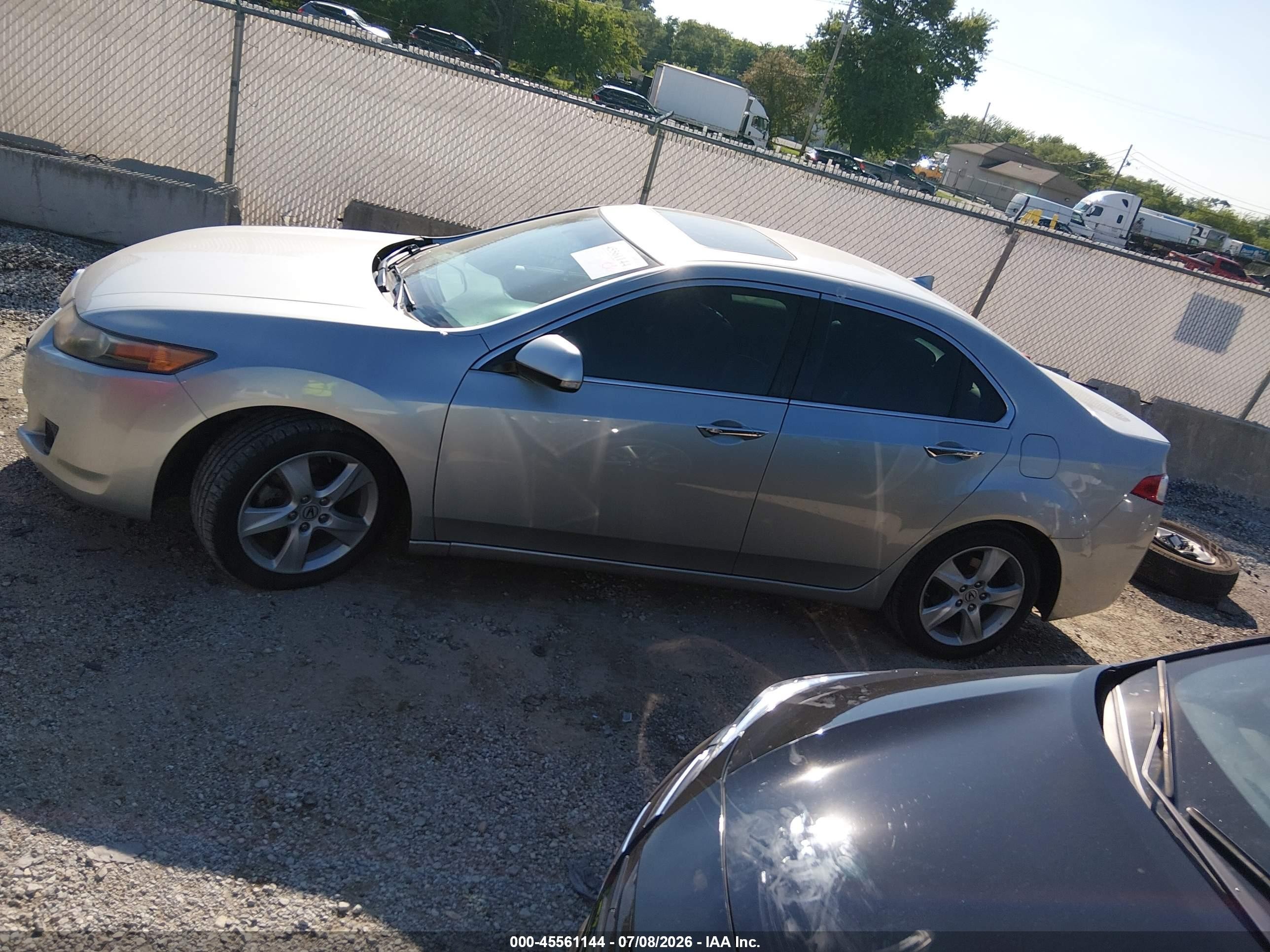 2010 Acura Tsx 2.4 Silver vin: JH4CU2F69AC011053