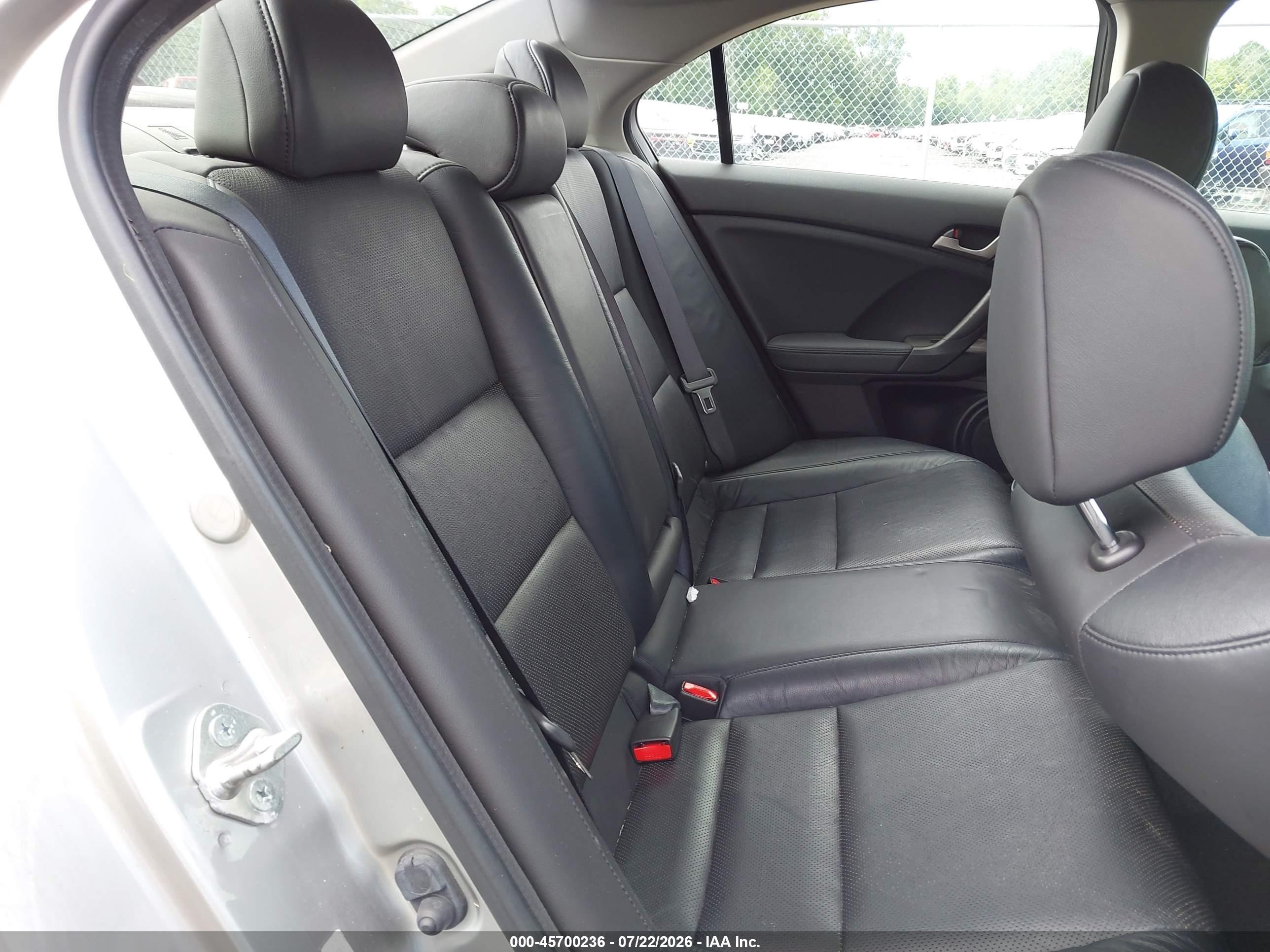 2010 Acura Tsx 2.4 Silver vin: JH4CU2F69AC022621