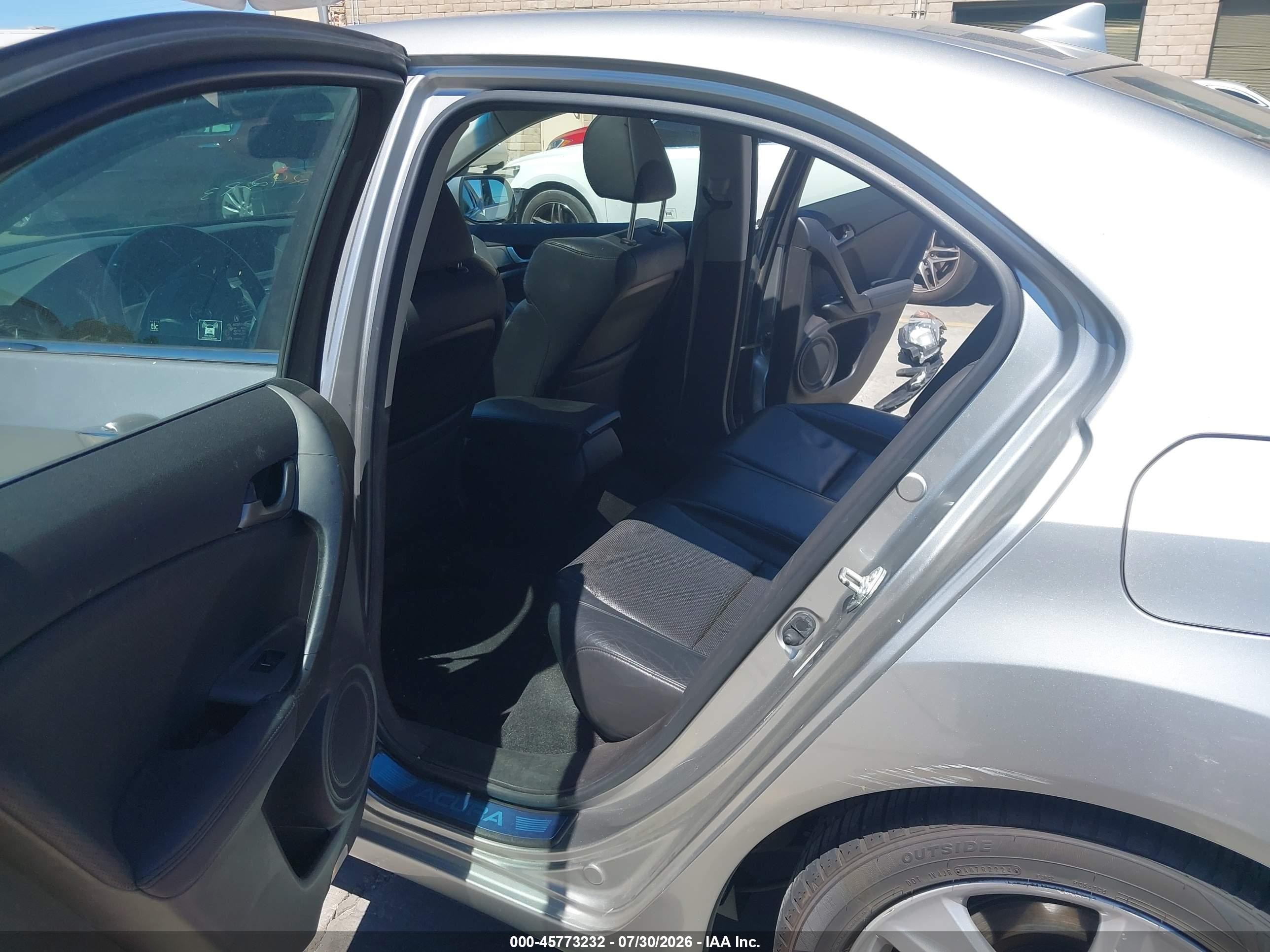 2010 Acura Tsx 2.4 Silver vin: JH4CU2F69AC027348