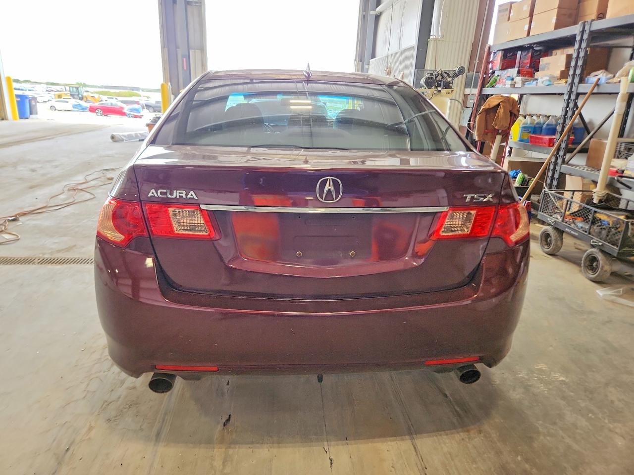 2011 Acura Tsx Burgundy vin: JH4CU2F69BC010776