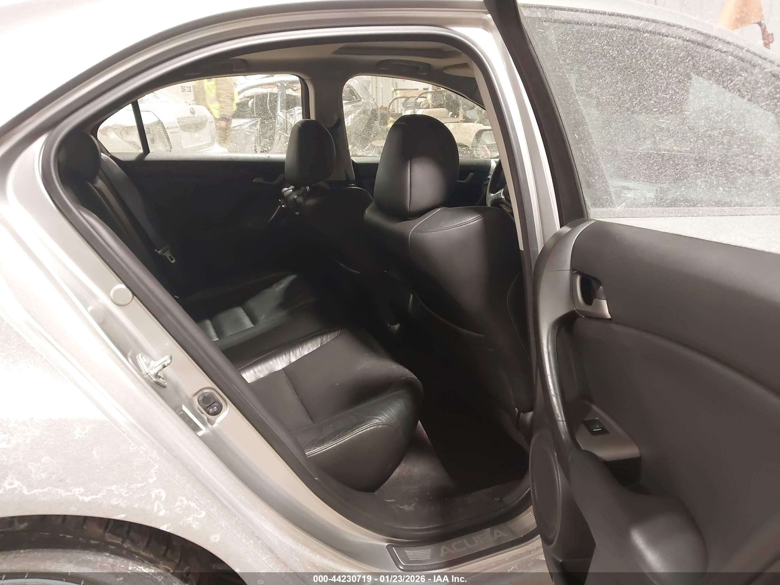 2010 Acura Tsx 2.4 Silver vin: JH4CU2F6XAC019890