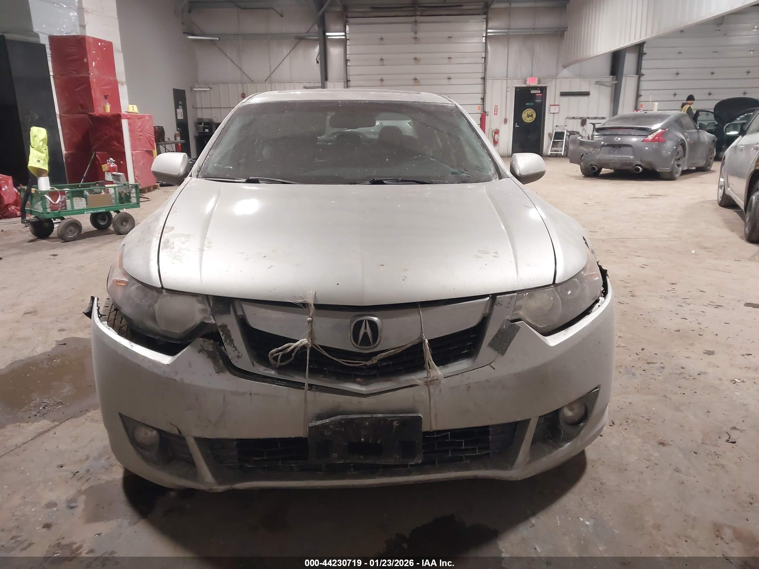 2010 Acura Tsx 2.4 Silver vin: JH4CU2F6XAC019890