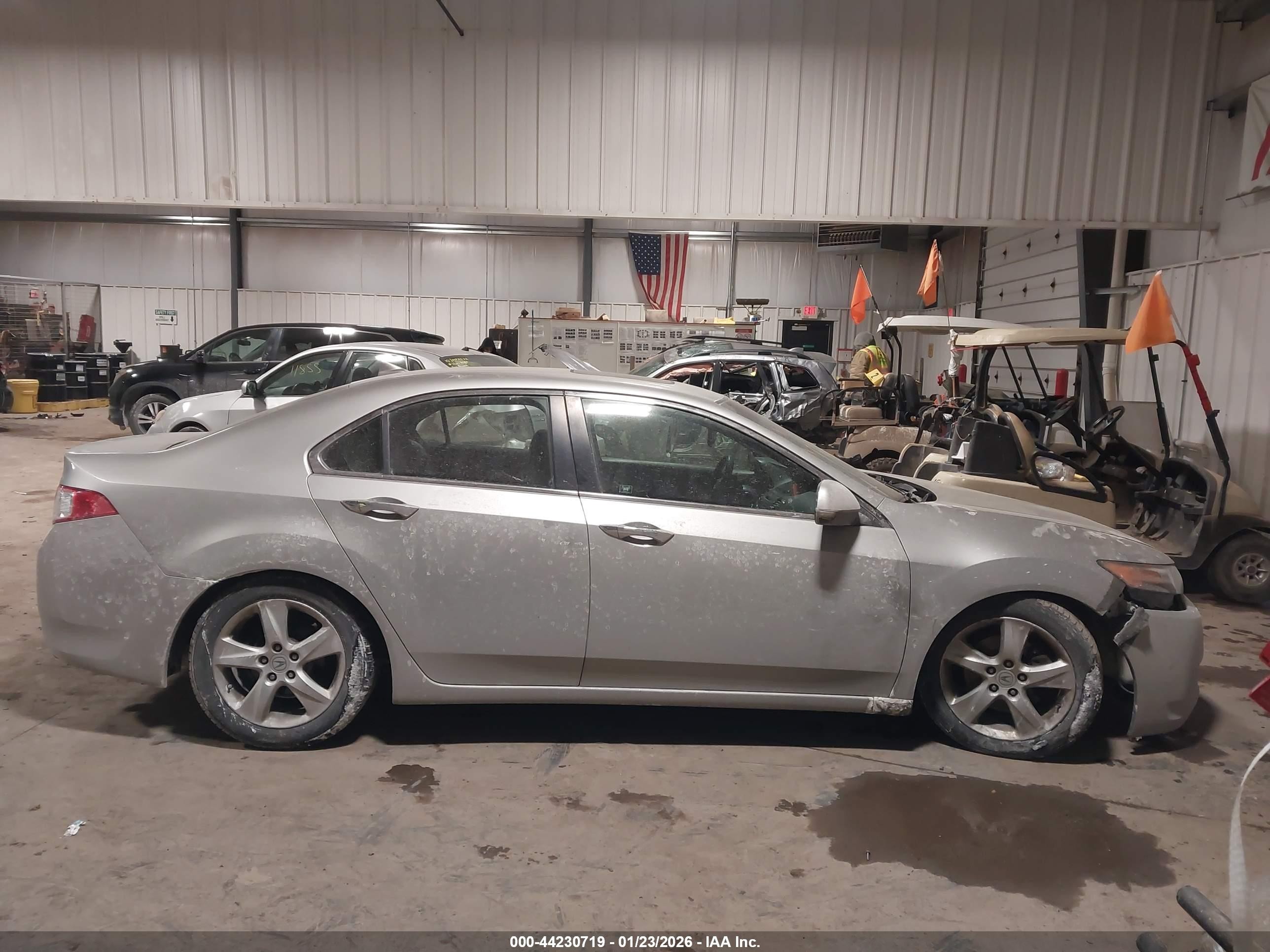 2010 Acura Tsx 2.4 Silver vin: JH4CU2F6XAC019890