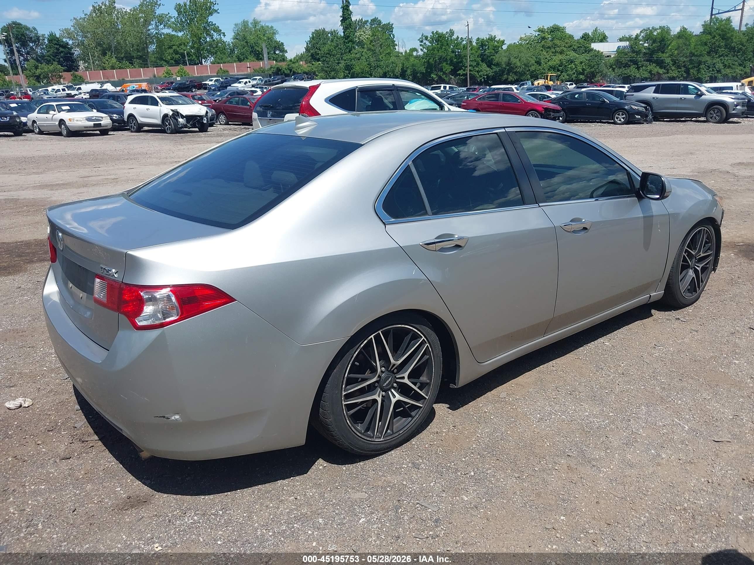 2010 Acura Tsx 2.4 Silver vin: JH4CU2F6XAC025513