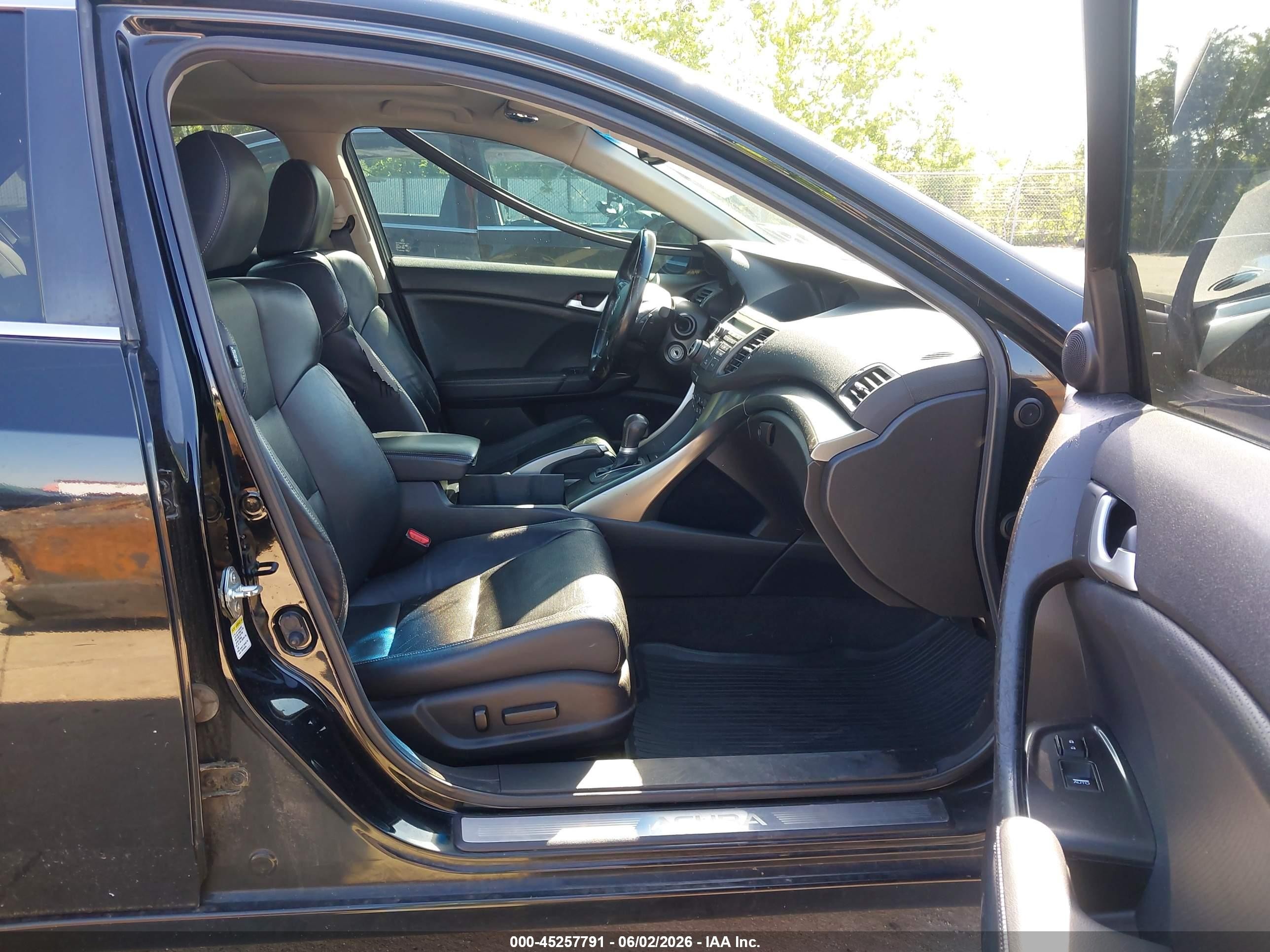 2011 Acura Tsx 2.4 Black vin: JH4CU2F6XBC004095