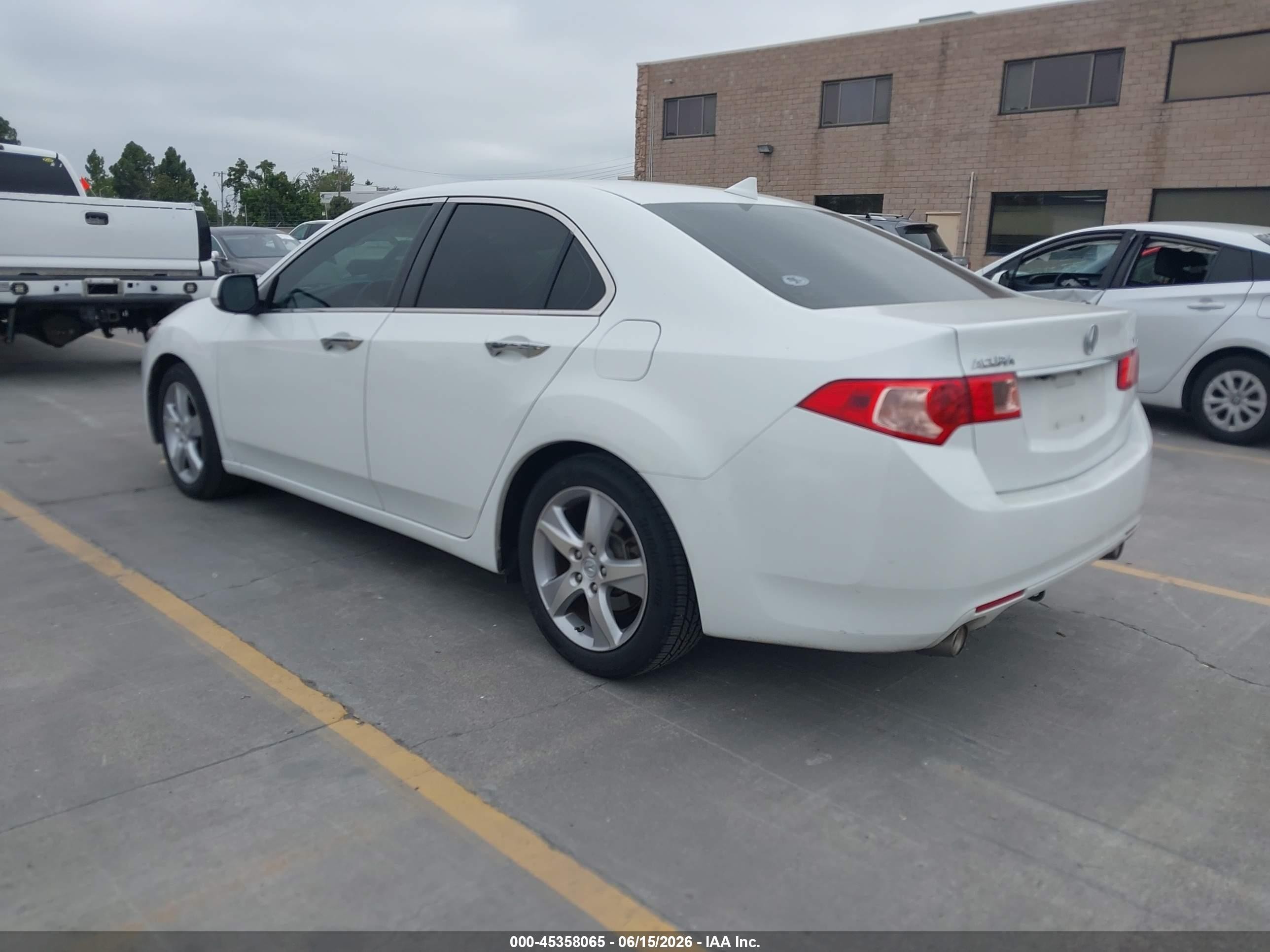 2013 Acura Tsx 2.4 Белый vin: JH4CU2F6XDC001345