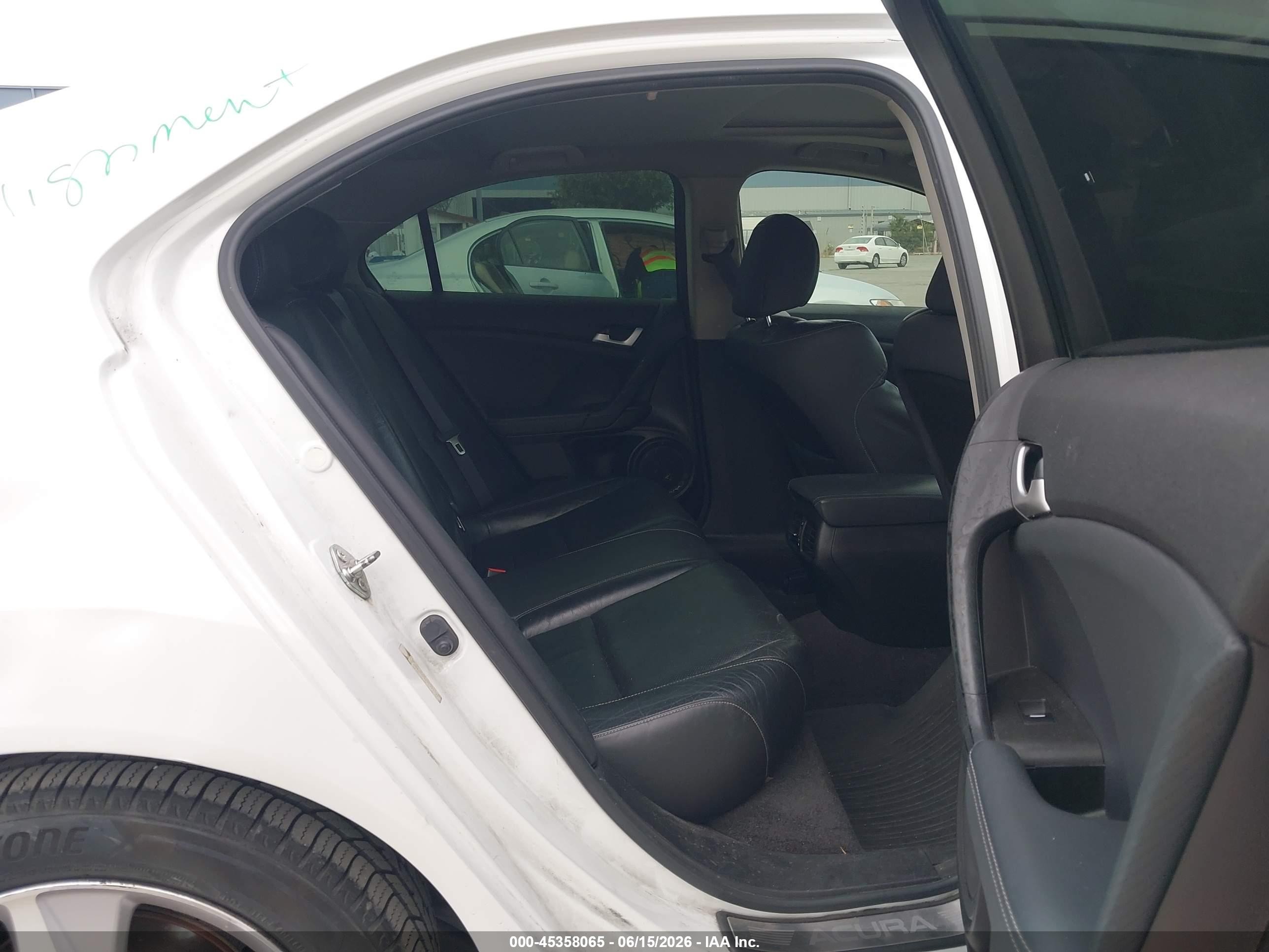 2013 Acura Tsx 2.4 Белый vin: JH4CU2F6XDC001345