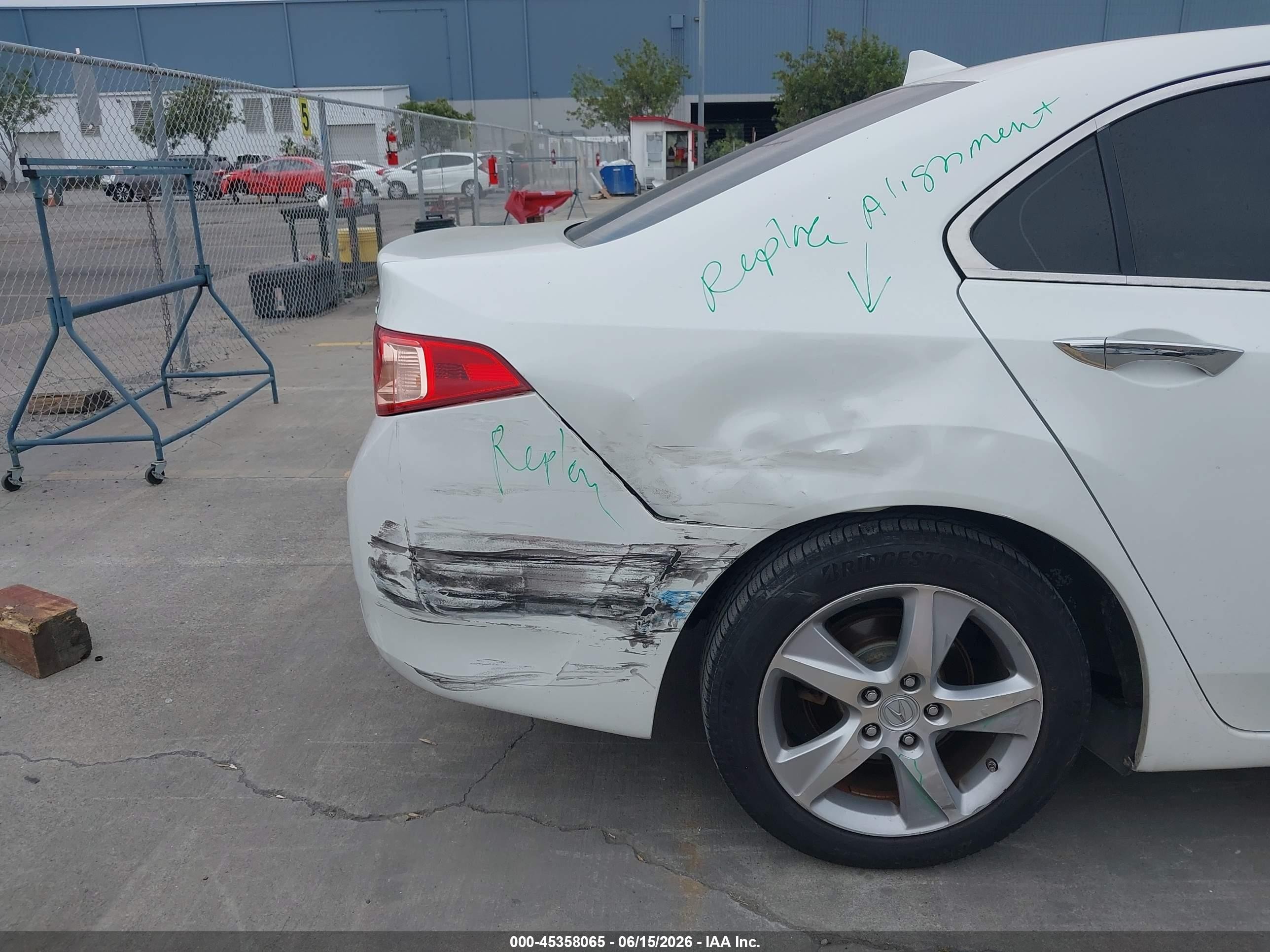 2013 Acura Tsx 2.4 Белый vin: JH4CU2F6XDC001345