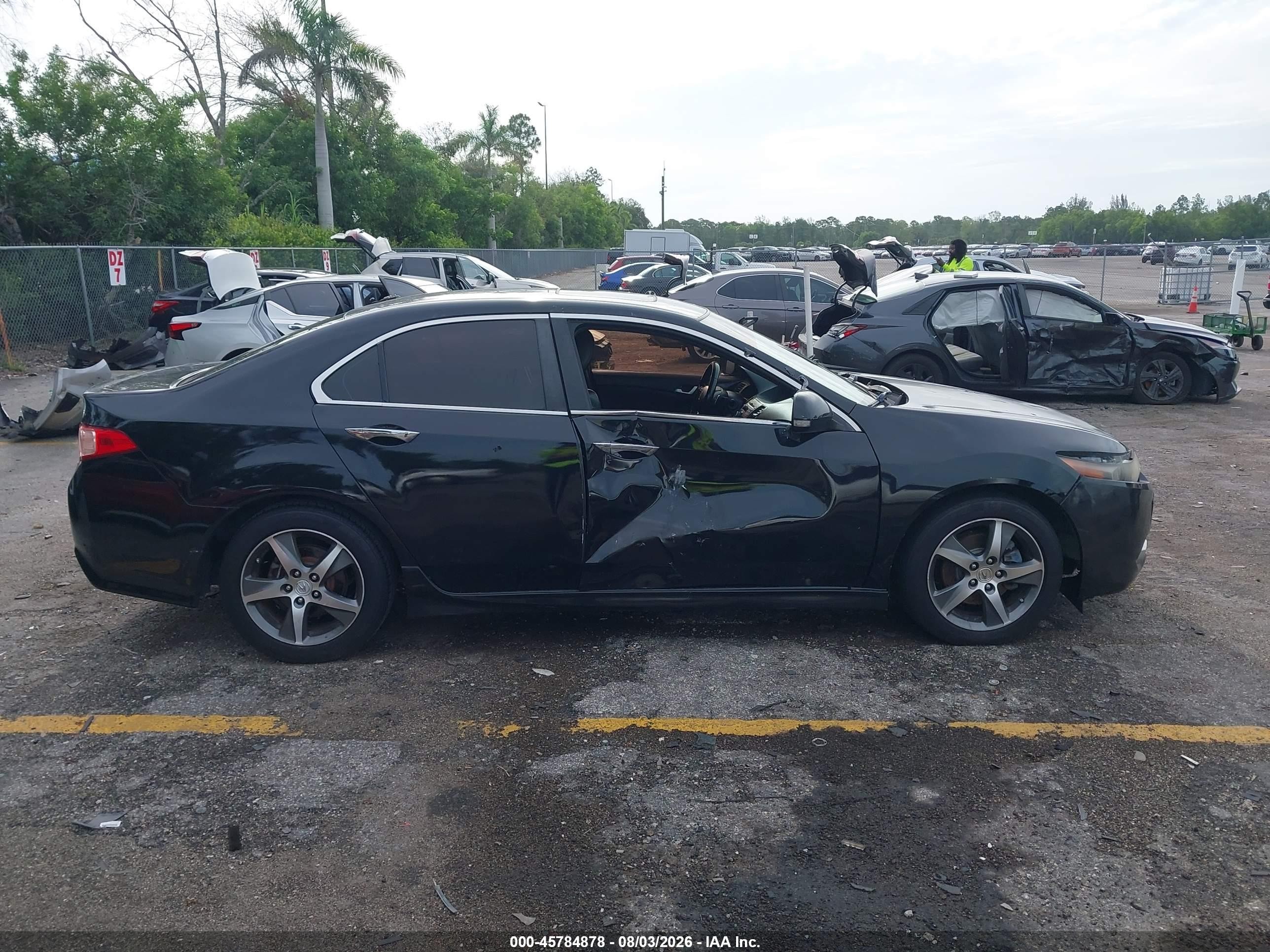 2013 Acura Tsx 2.4 Black vin: JH4CU2F80DC006538