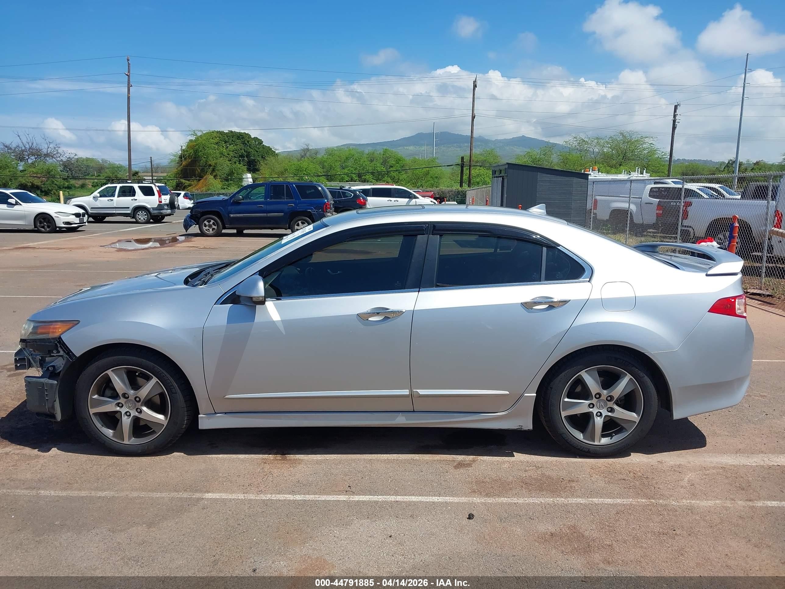 2013 Acura Tsx 2.4 Silver vin: JH4CU2F80DC008466