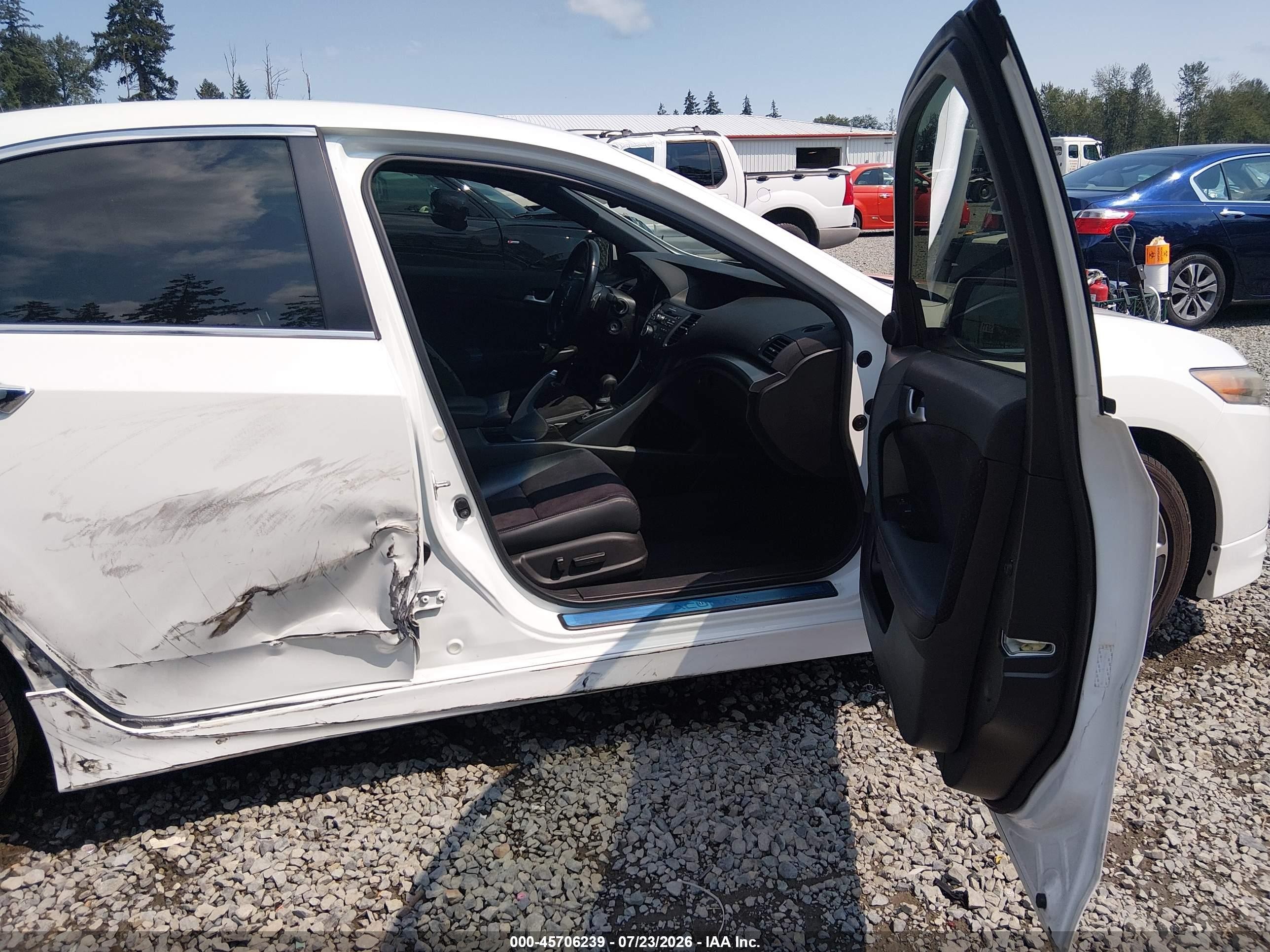 2012 Acura Tsx 2.4 White vin: JH4CU2F82CC021766