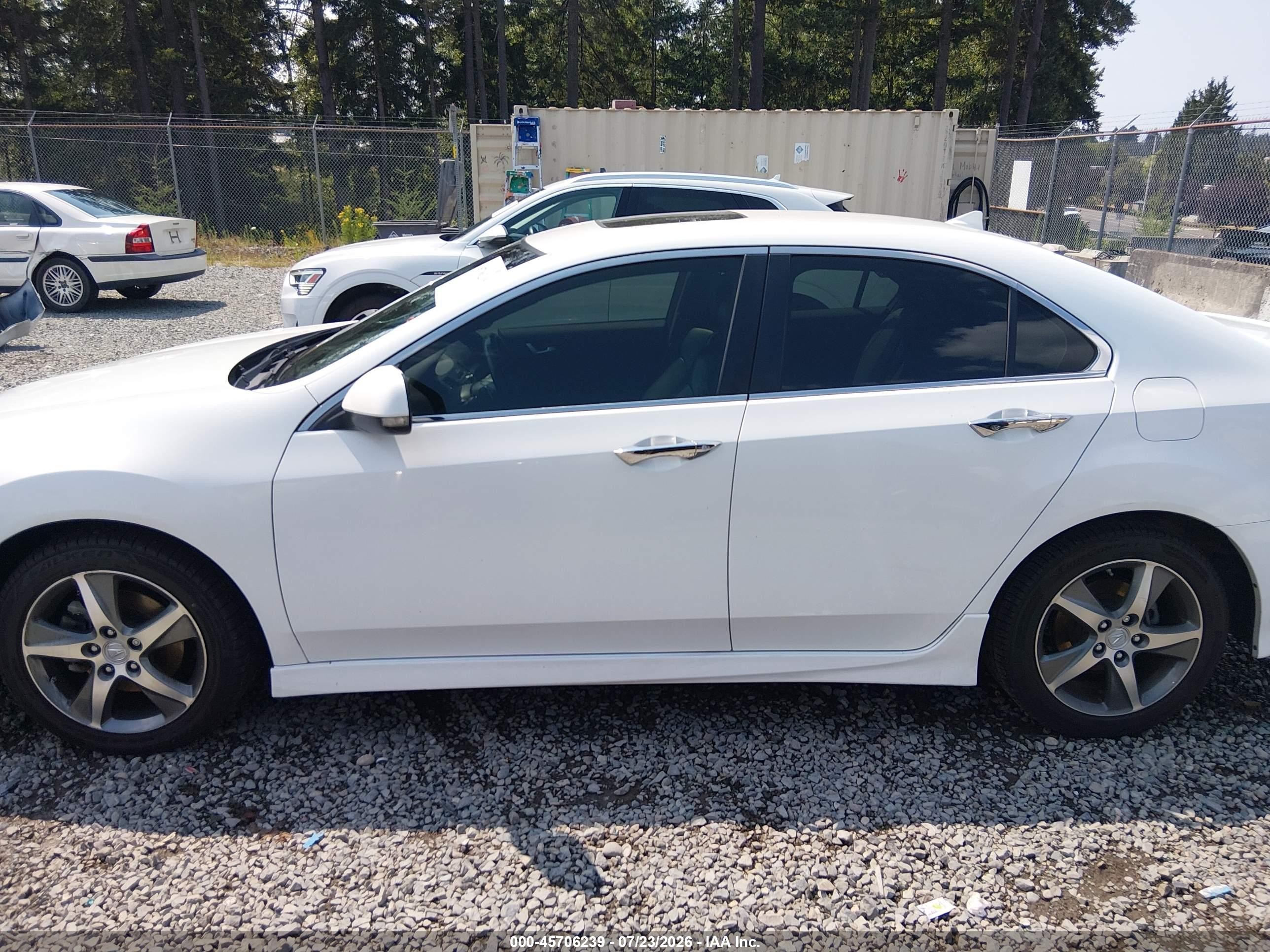 2012 Acura Tsx 2.4 White vin: JH4CU2F82CC021766