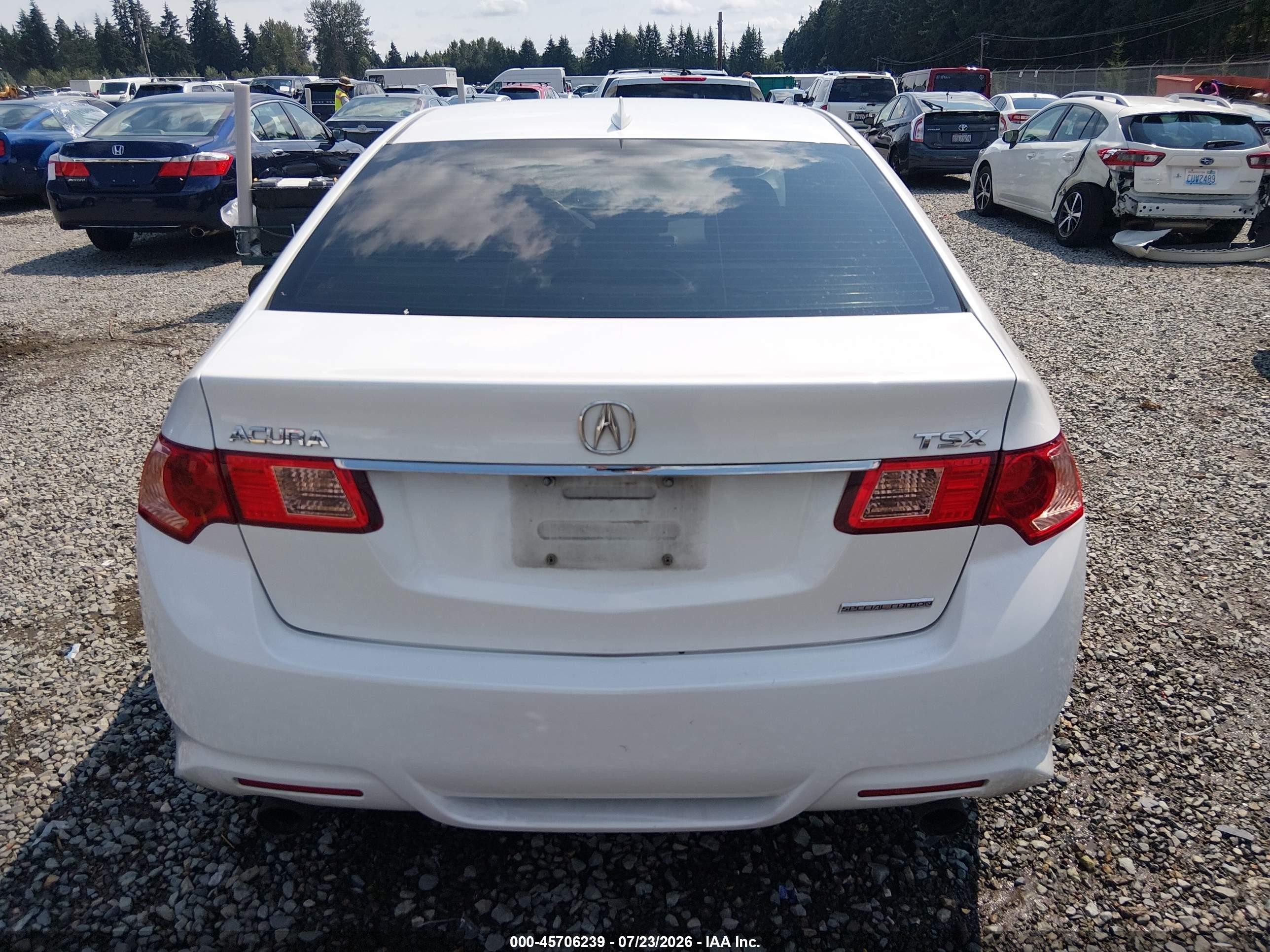 2012 Acura Tsx 2.4 White vin: JH4CU2F82CC021766