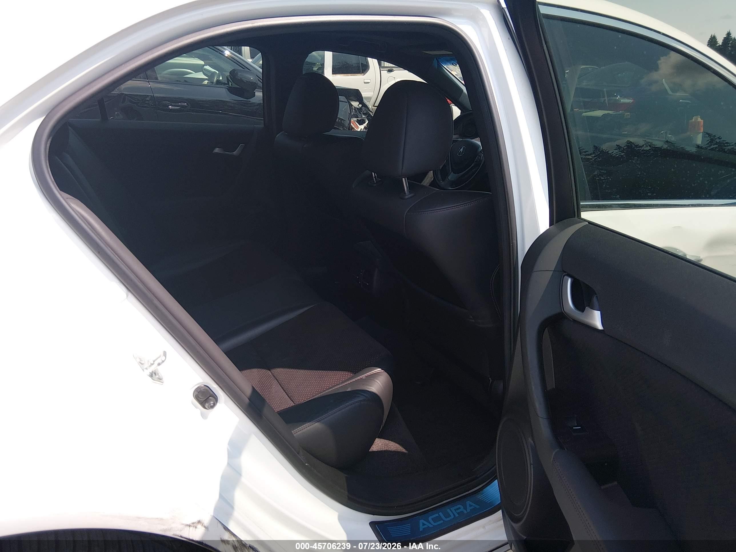 2012 Acura Tsx 2.4 White vin: JH4CU2F82CC021766