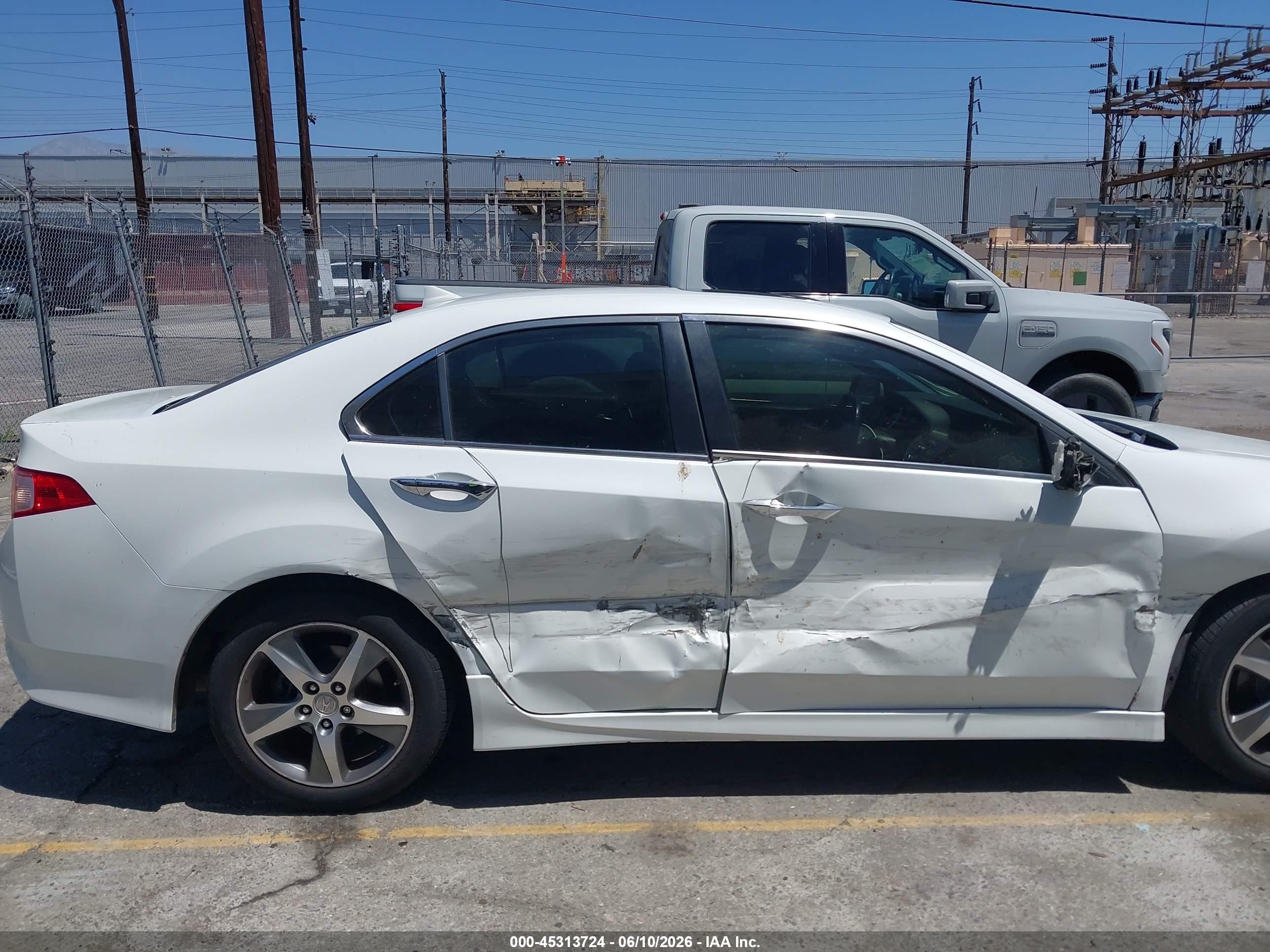 2012 Acura Tsx 2.4 White vin: JH4CU2F83CC017225