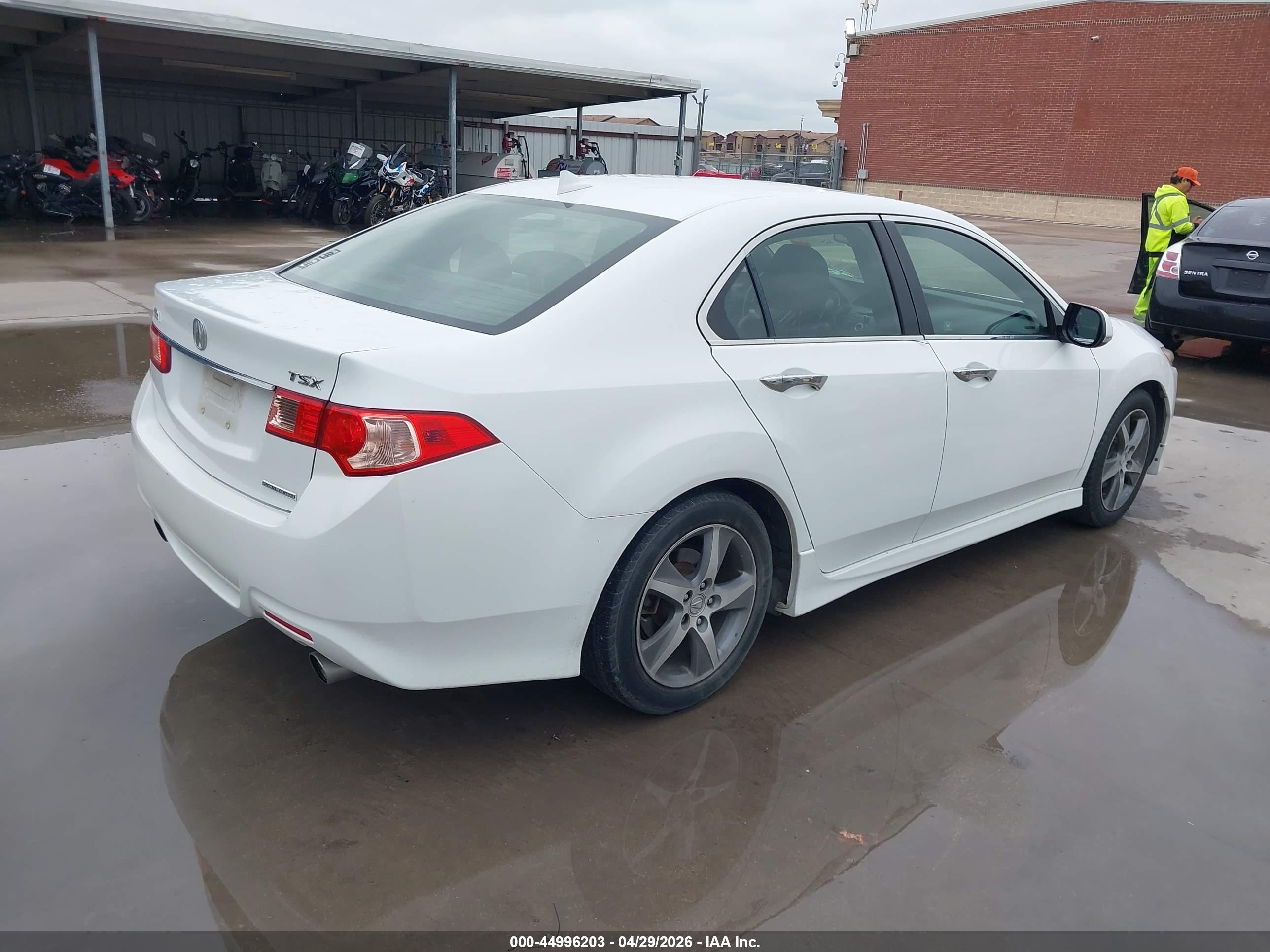 2012 Acura Tsx 2.4 Белый vin: JH4CU2F86CC004338