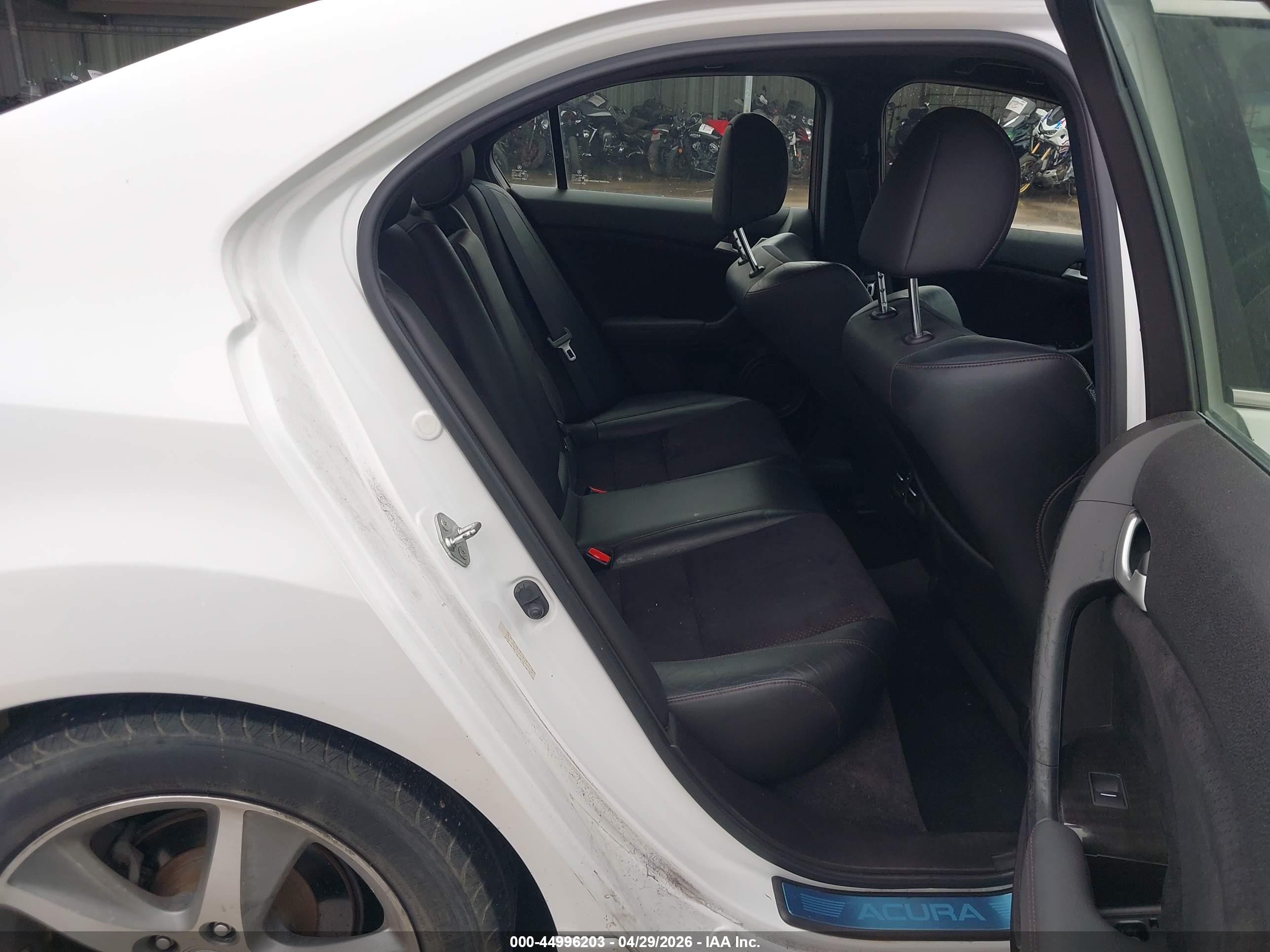 2012 Acura Tsx 2.4 Белый vin: JH4CU2F86CC004338