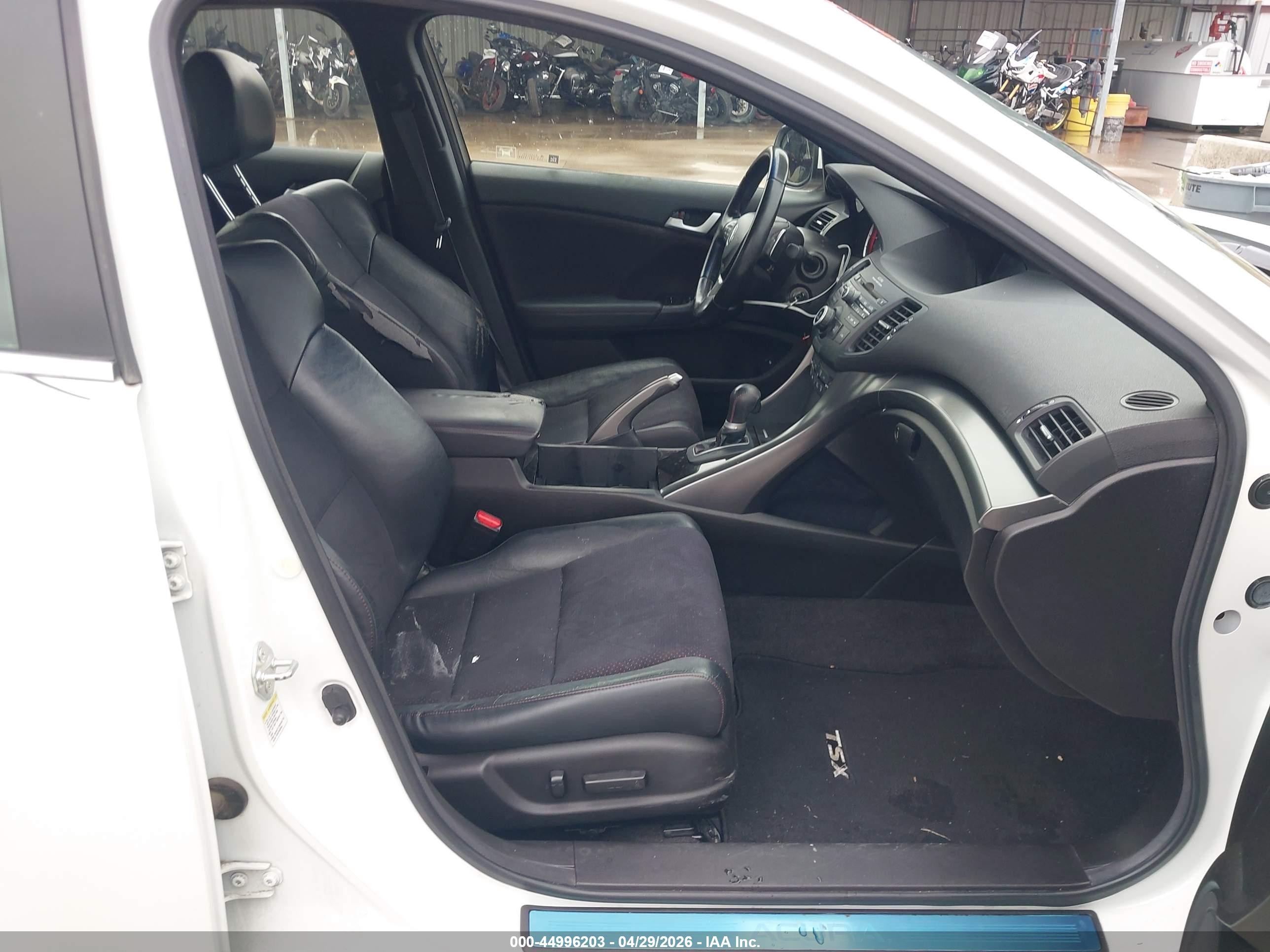 2012 Acura Tsx 2.4 Белый vin: JH4CU2F86CC004338