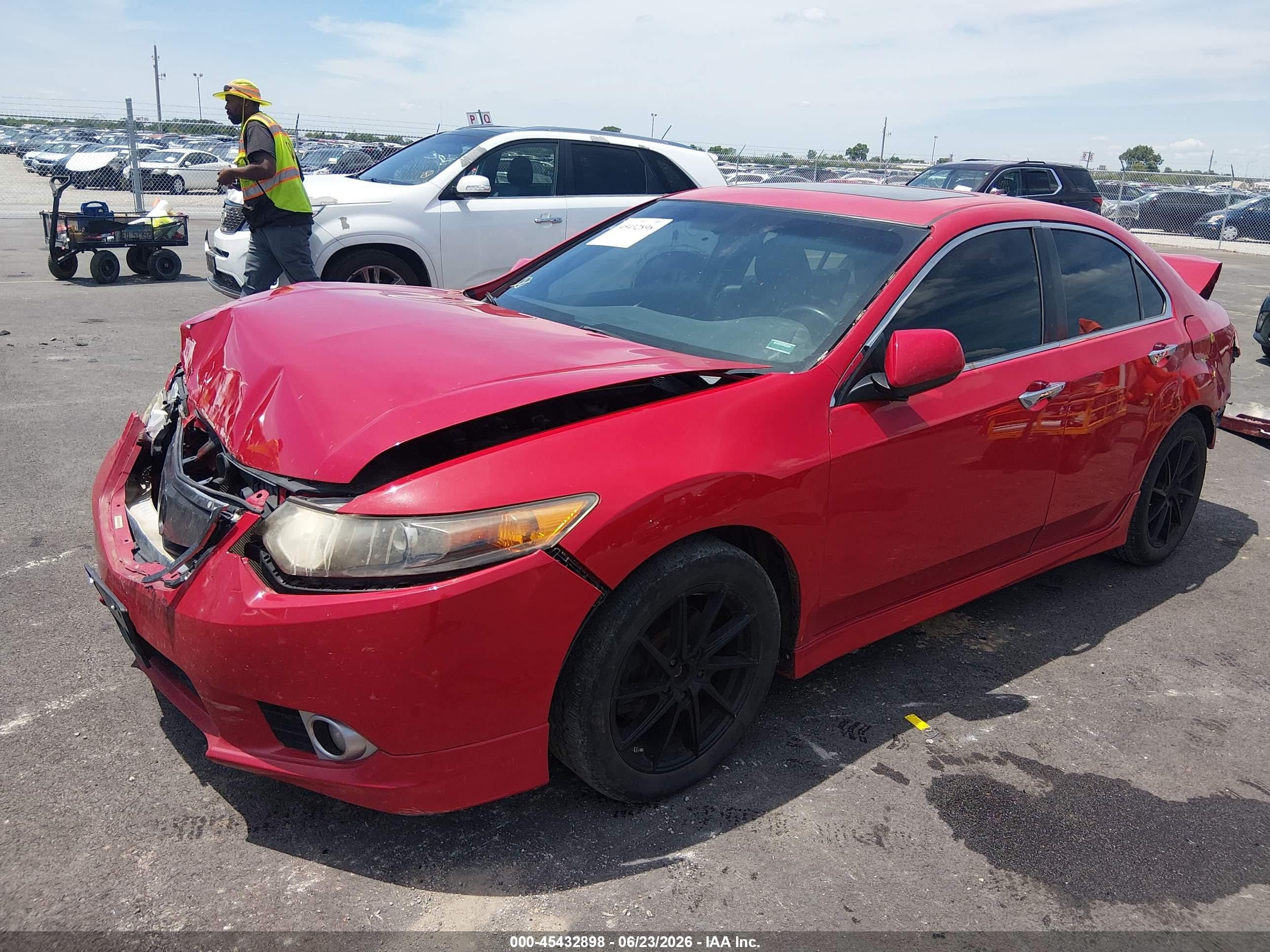 2013 Acura Tsx 2.4 Red vin: JH4CU2F8XDC013934