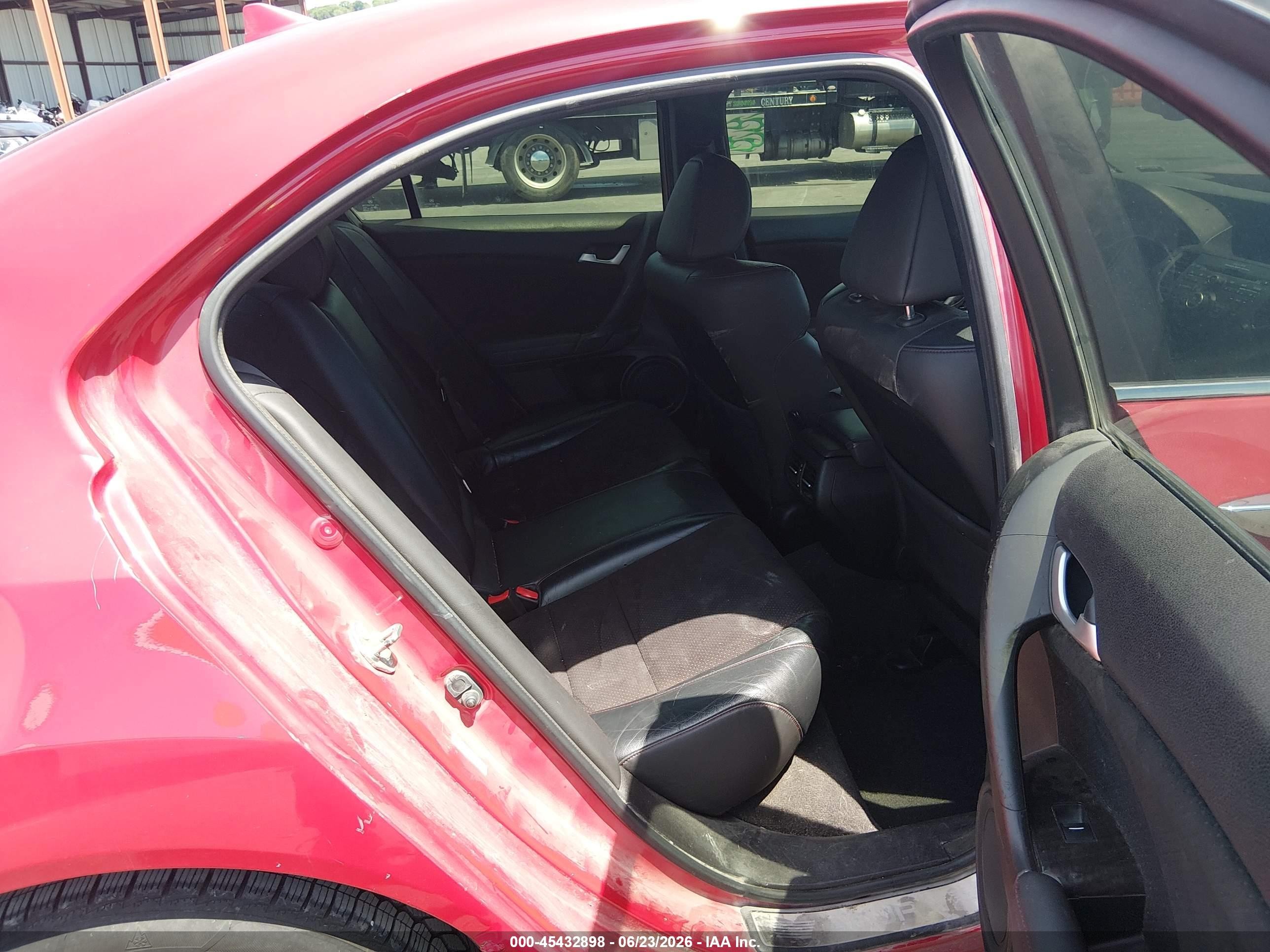 2013 Acura Tsx 2.4 Red vin: JH4CU2F8XDC013934