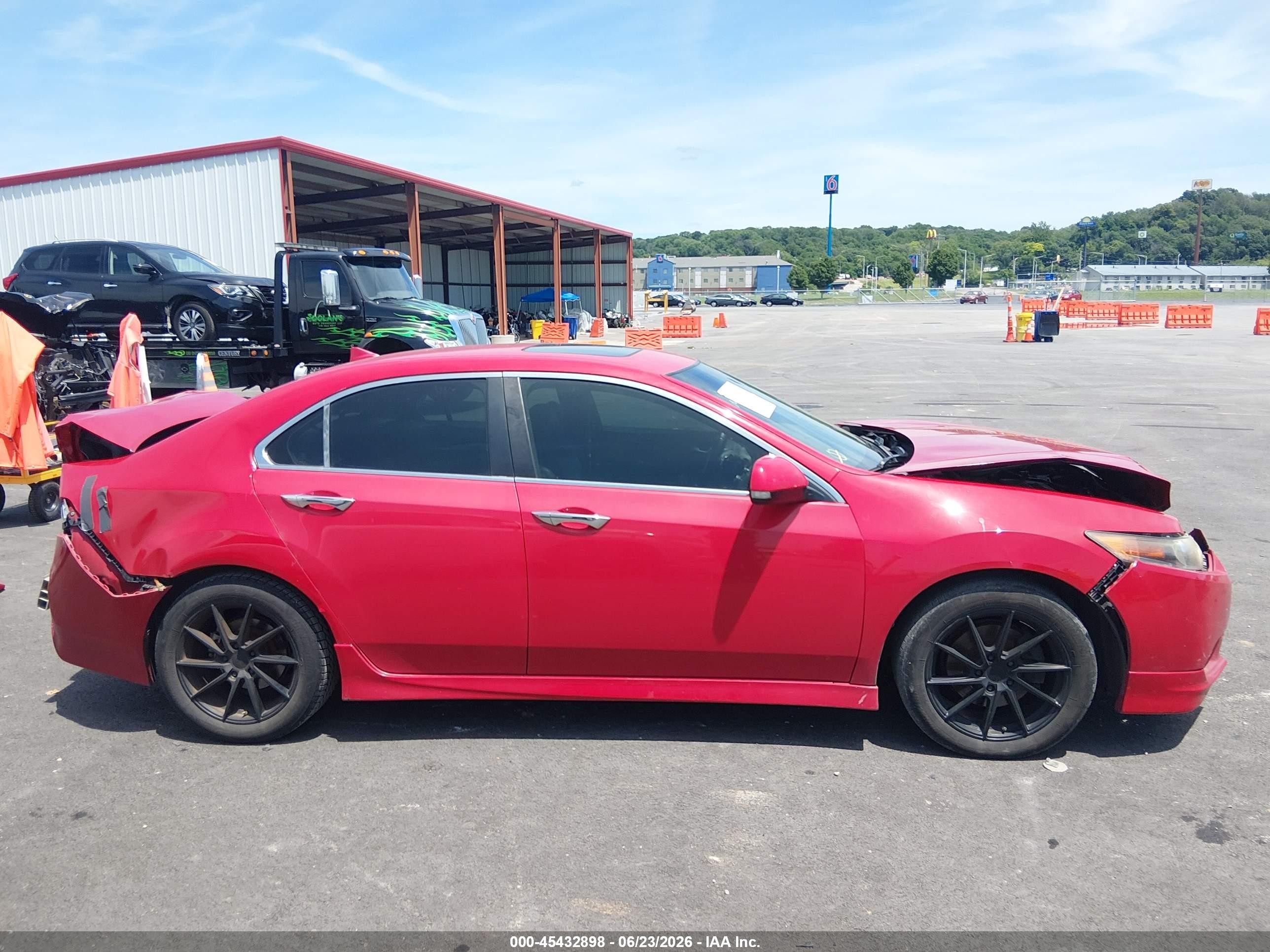 2013 Acura Tsx 2.4 Red vin: JH4CU2F8XDC013934