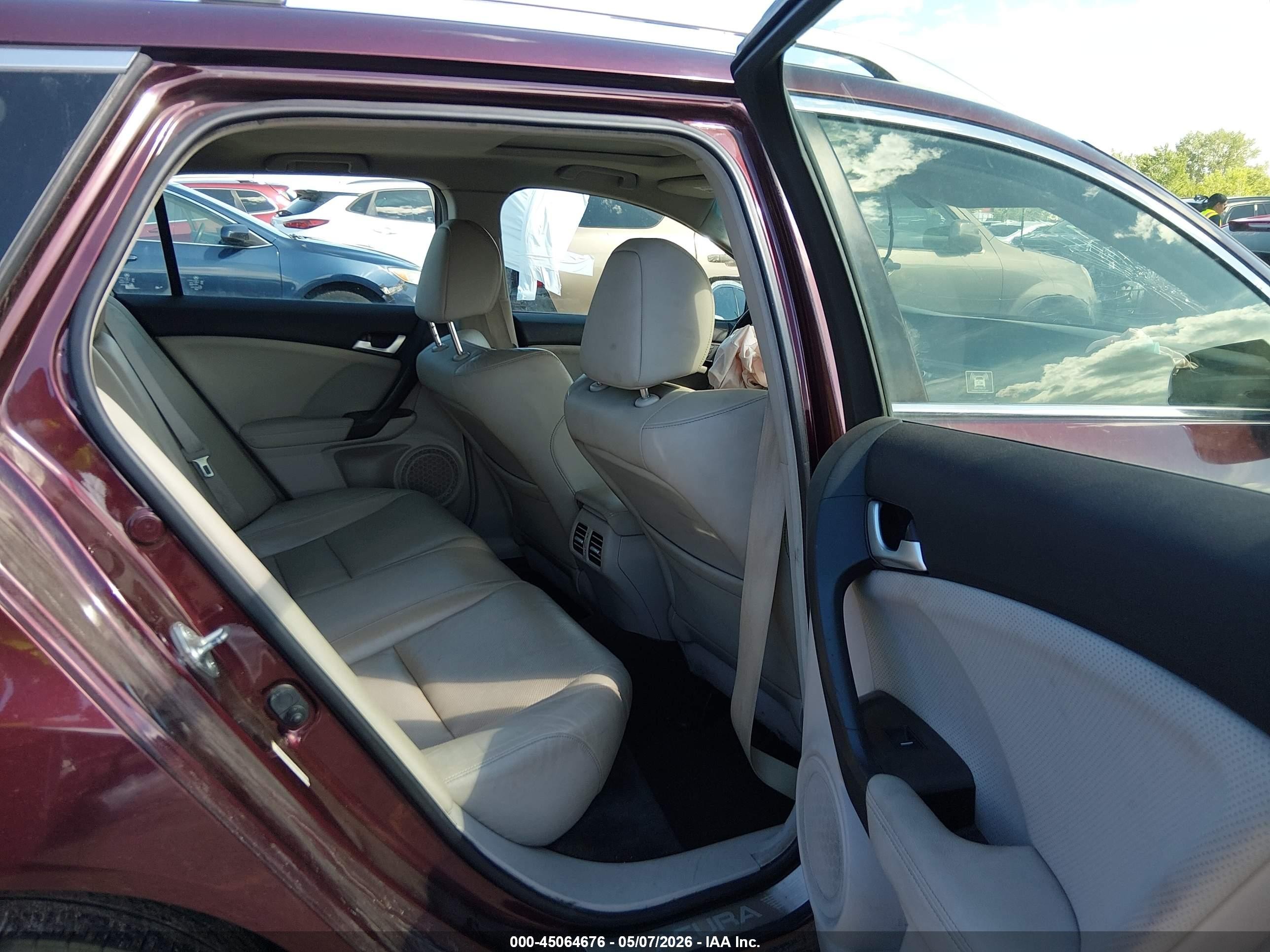 2012 Acura Tsx 2.4 Maroon vin: JH4CW2H61CC003295