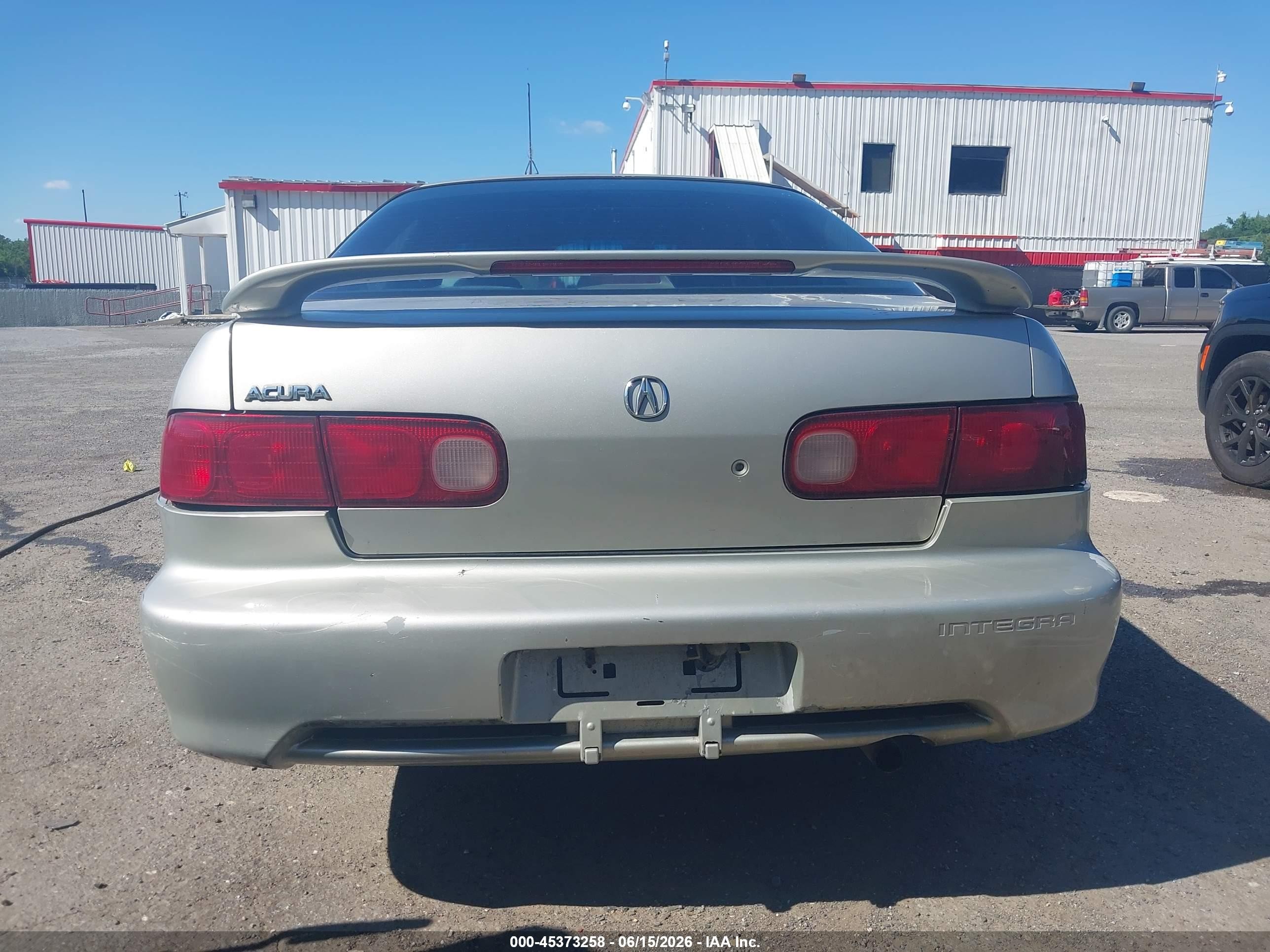 1998 Acura Integra Ls Silver vin: JH4DB7550WS002240
