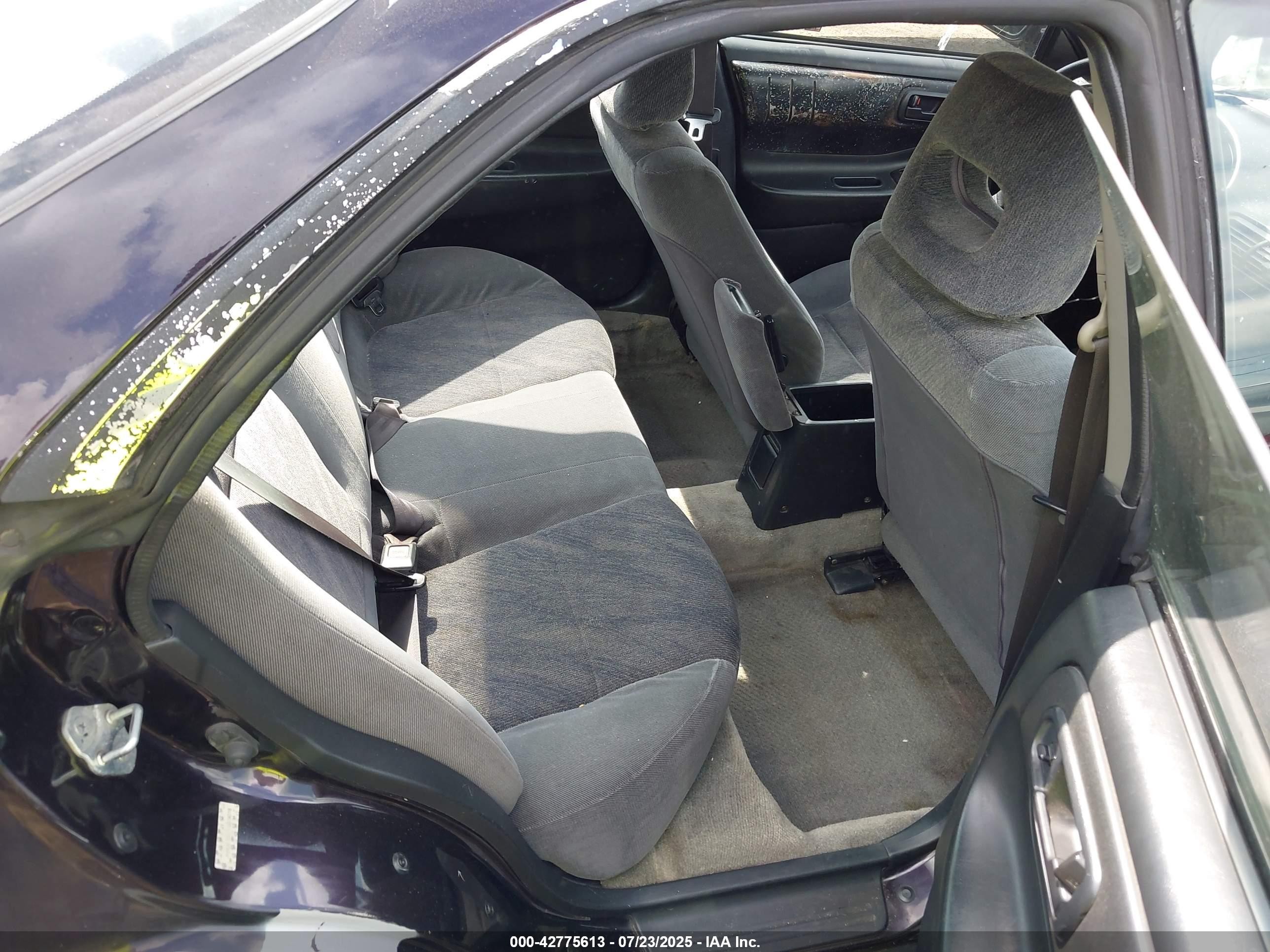 1997 Acura Integra Ls Purple vin: JH4DB7557VS004016