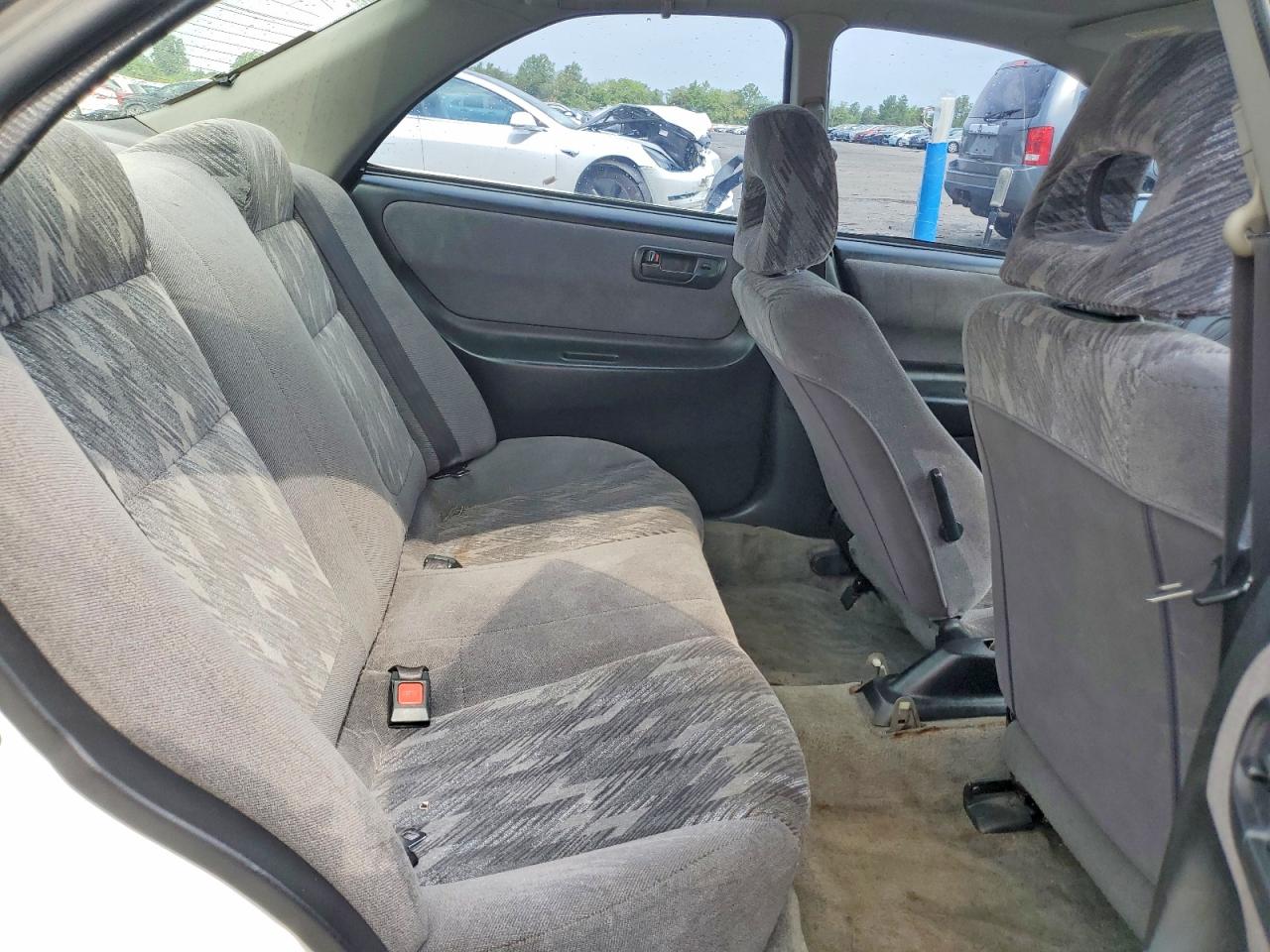 1999 Acura Integra Ls Белый vin: JH4DB7653XS002913