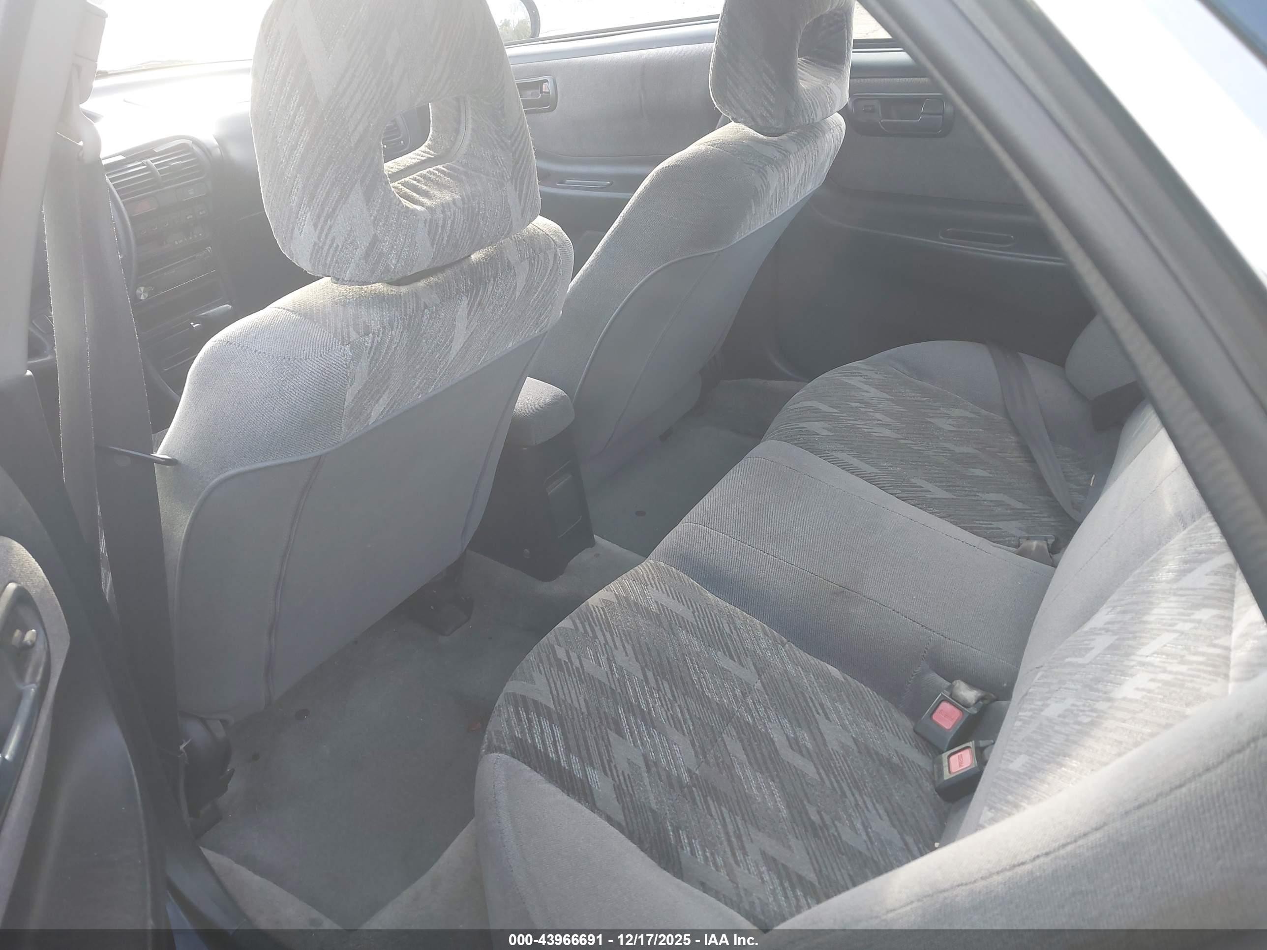 1998 Acura Integra Ls Blue vin: JH4DB7657WS000161