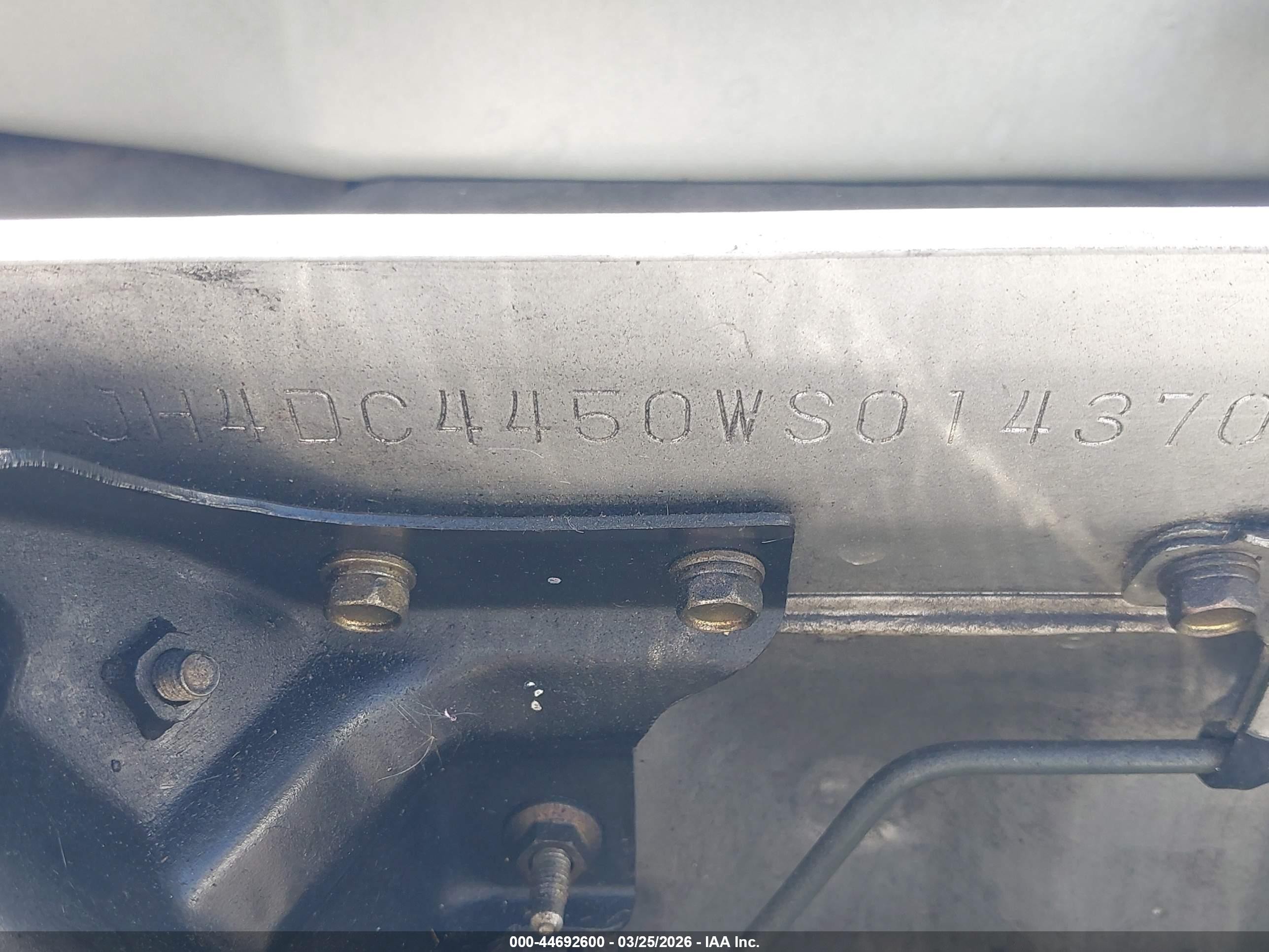 1998 Acura Integra Ls Silver vin: JH4DC4450WS014370