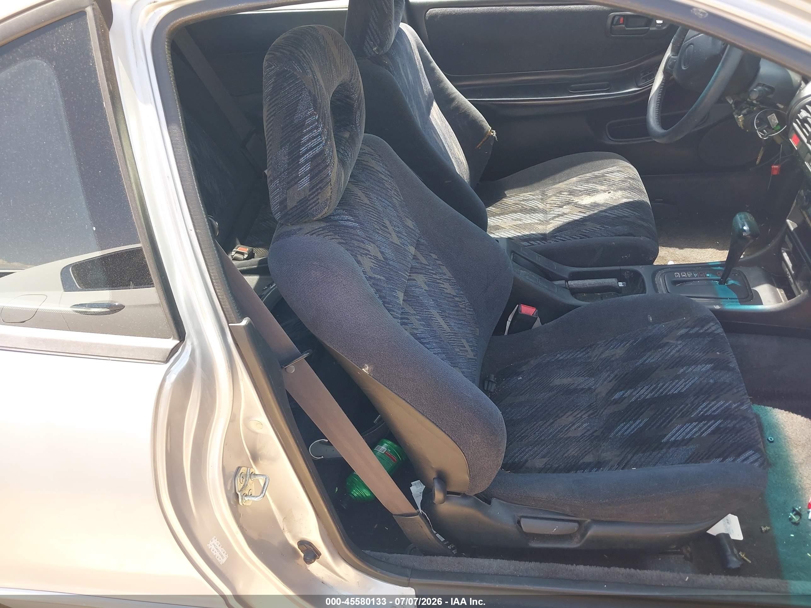 2001 Acura Integra Ls Silver vin: JH4DC44521S006652