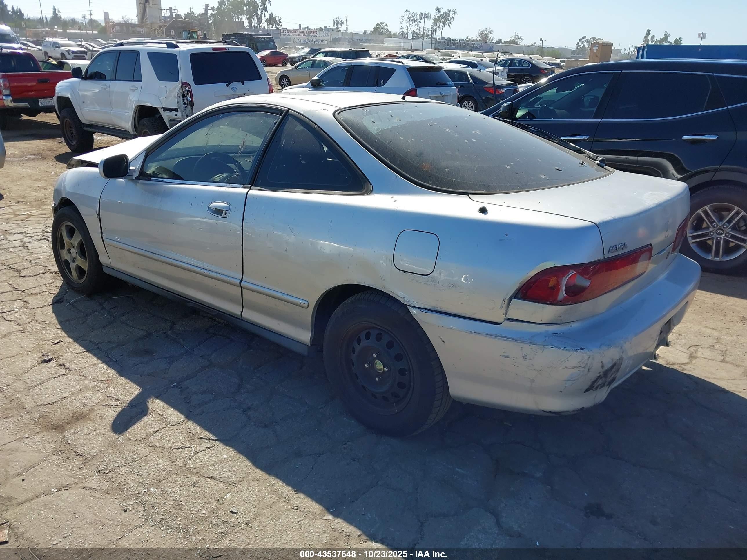 1998 Acura Integra Ls Silver vin: JH4DC4457WS020537