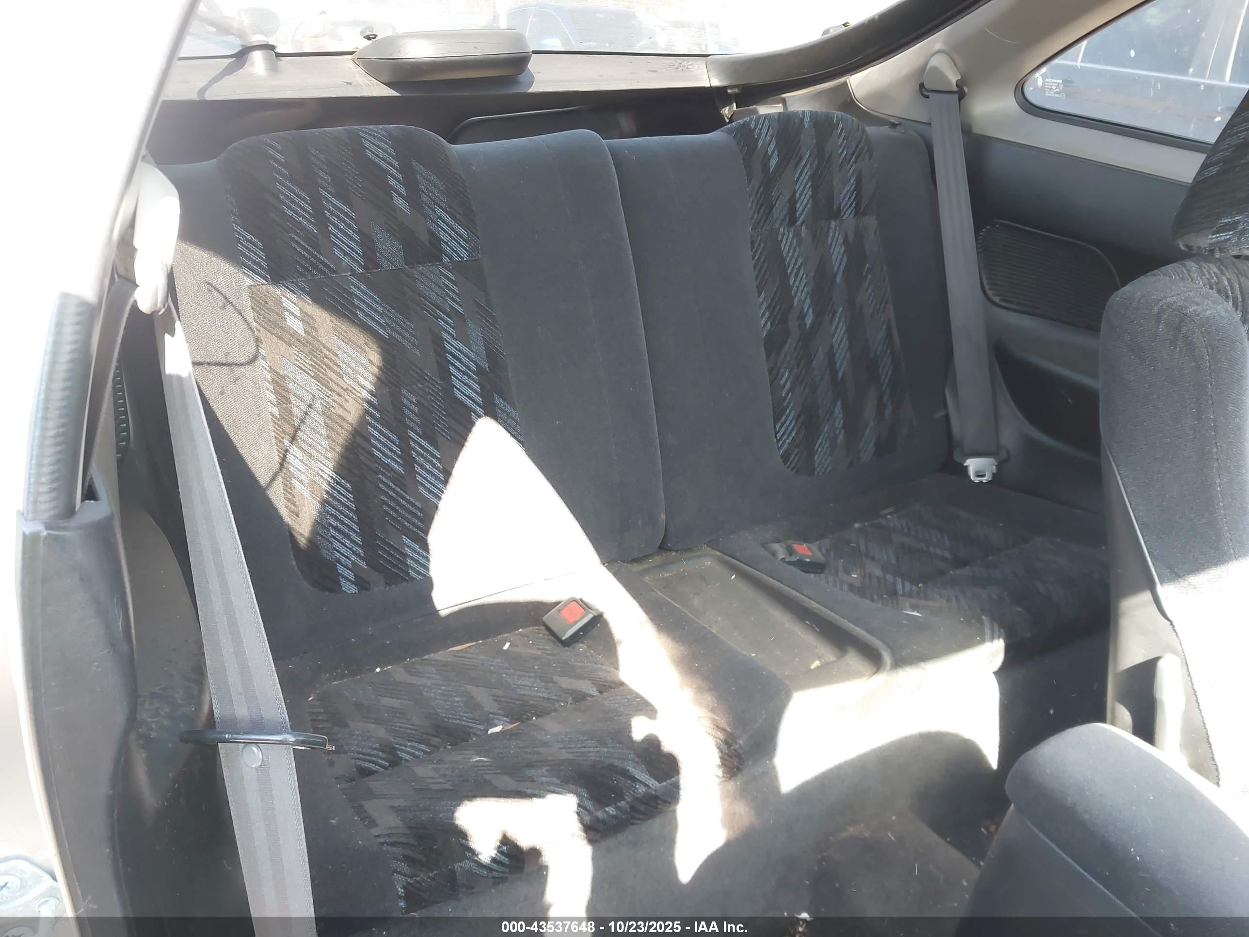1998 Acura Integra Ls Silver vin: JH4DC4457WS020537