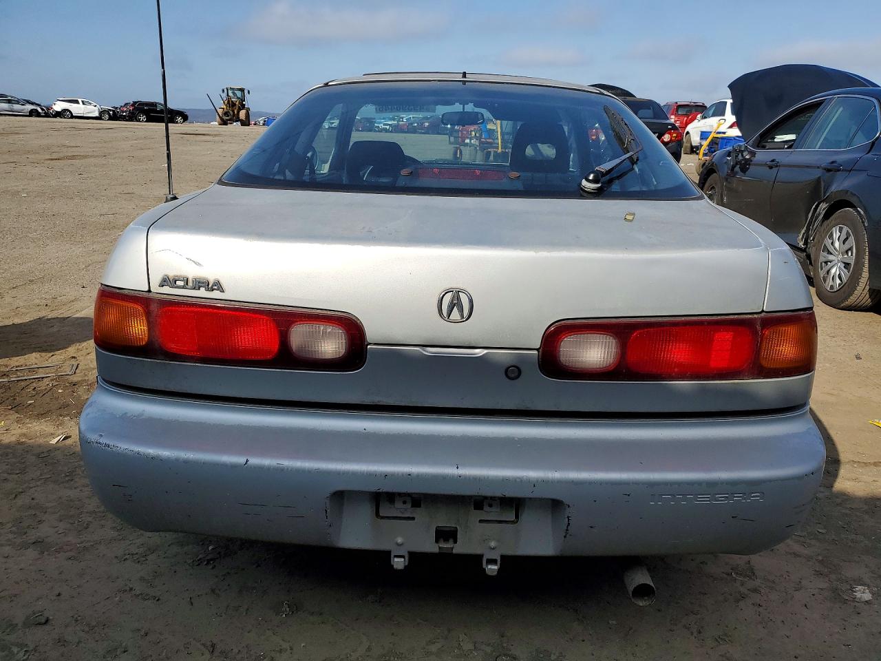 1997 Acura Integra Ls Серебряный vin: JH4DC445XVS019915